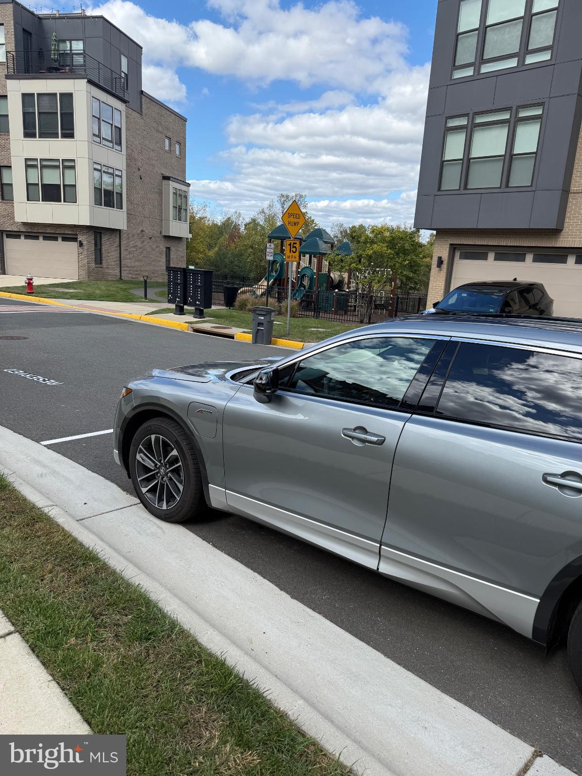 COMMONWEALTH PLACE AT WESTFIELDS - Residential