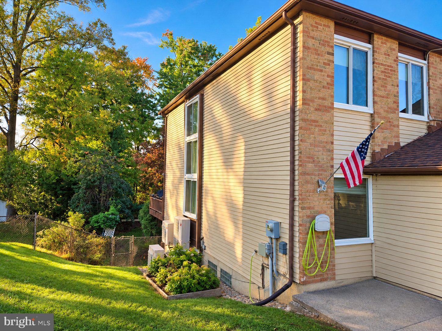 6605 SENATOR LANE