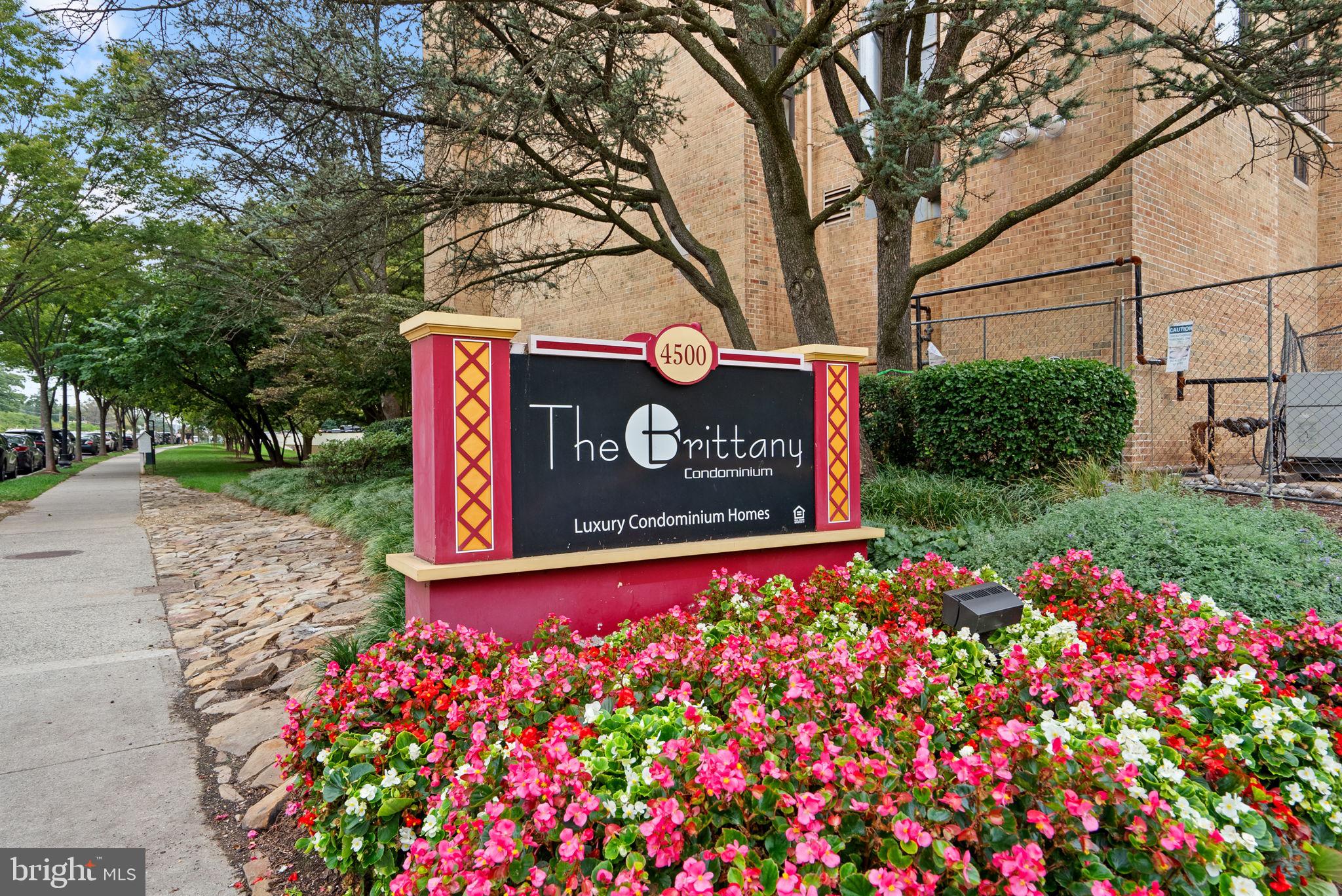 4500 S FOUR MILE RUN DRIVE 202