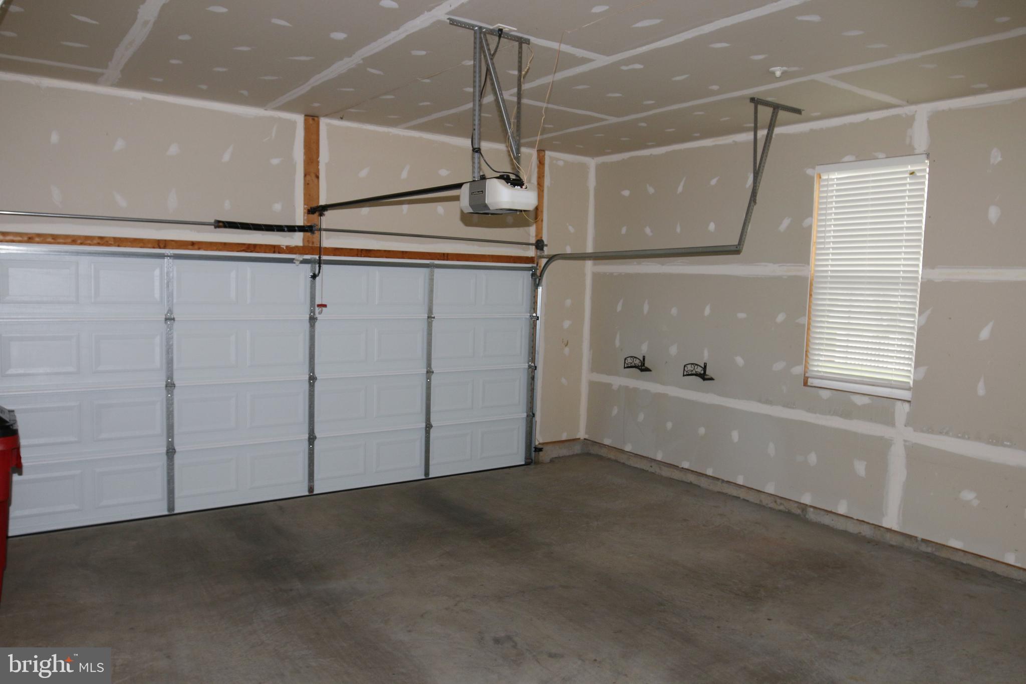 LAKELAND PLACE - Residential