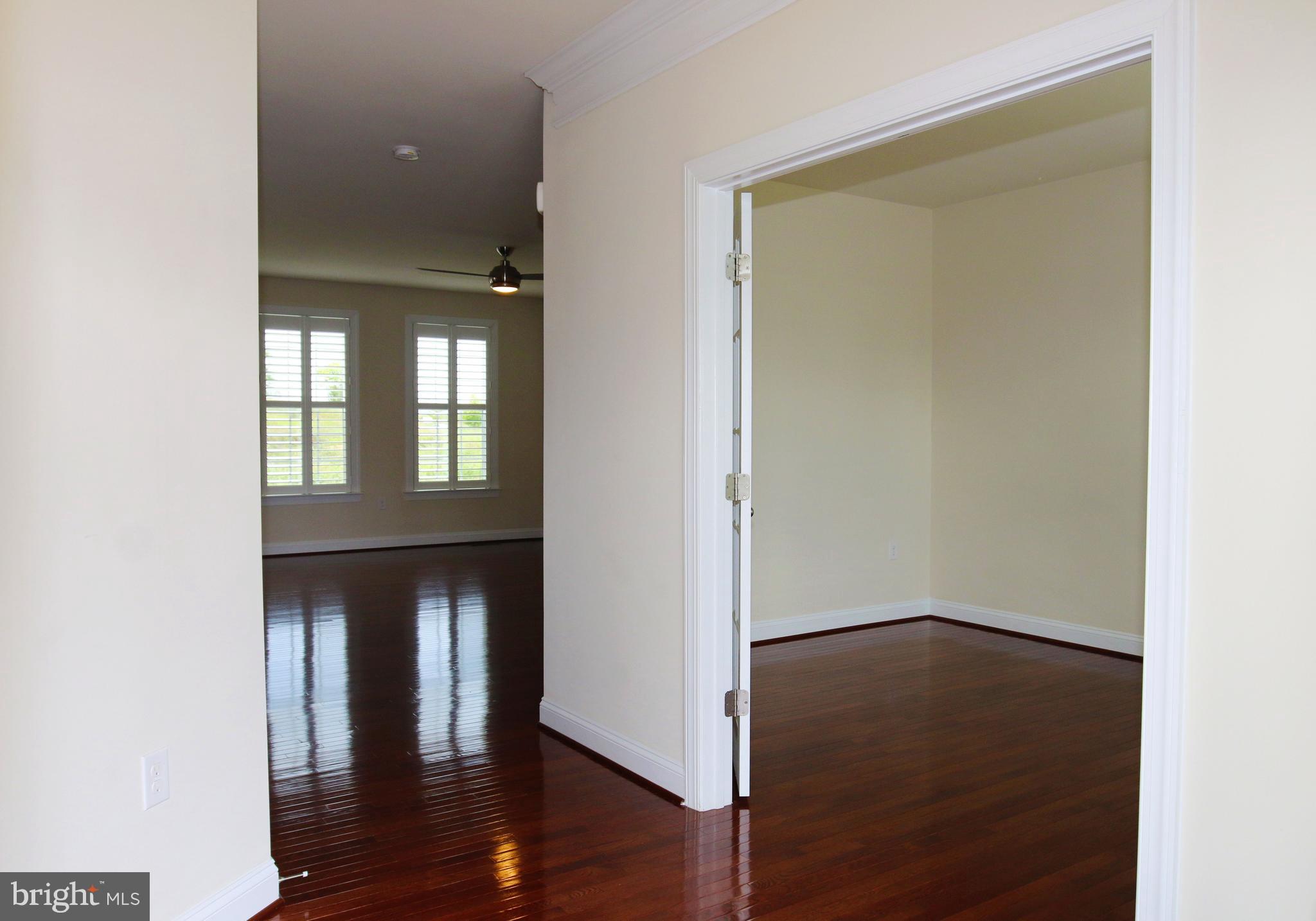 LAKELAND PLACE - Residential