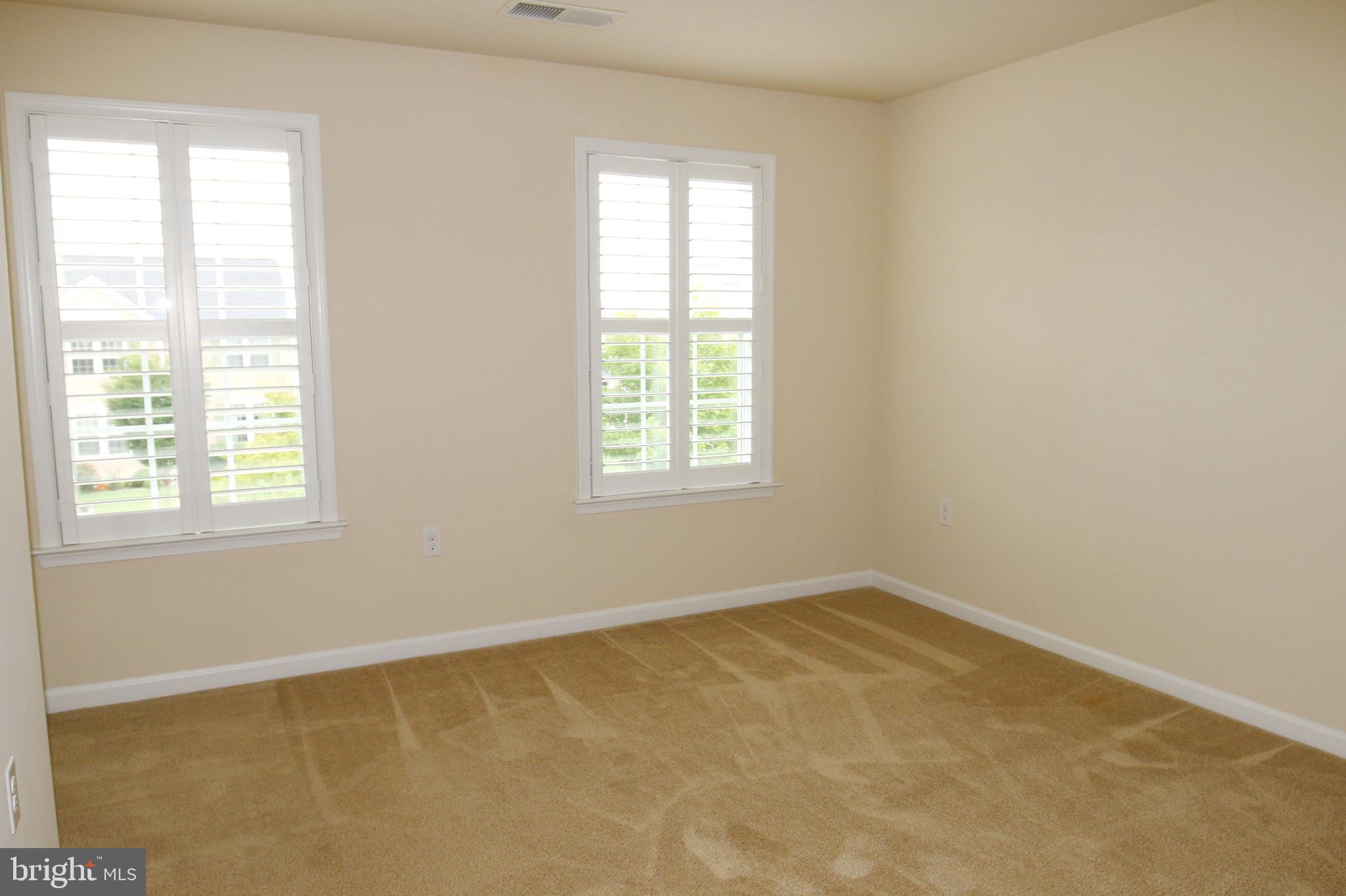 LAKELAND PLACE - Residential