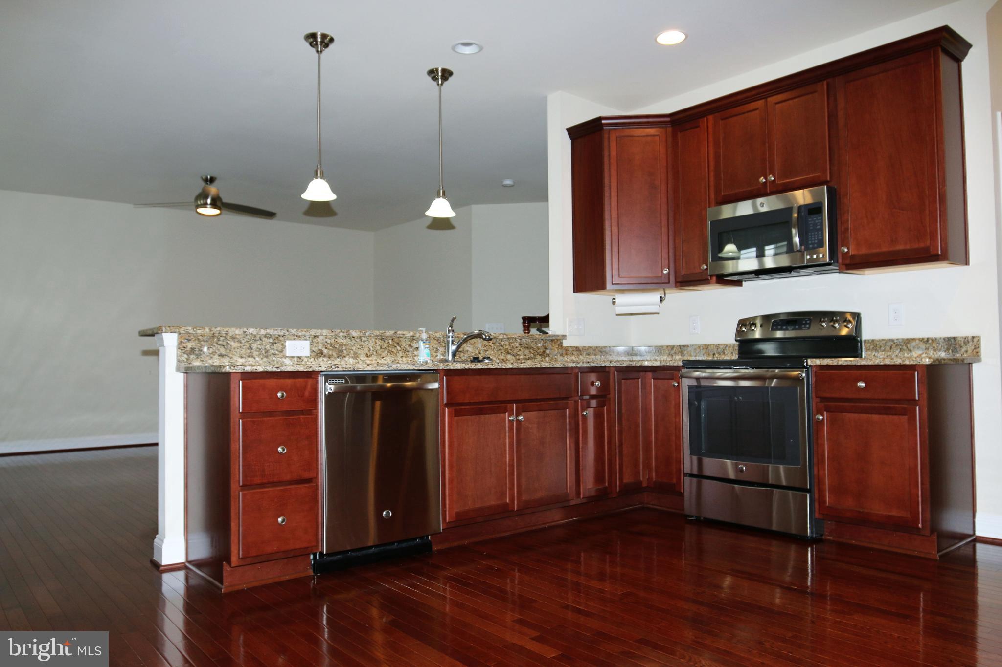 LAKELAND PLACE - Residential