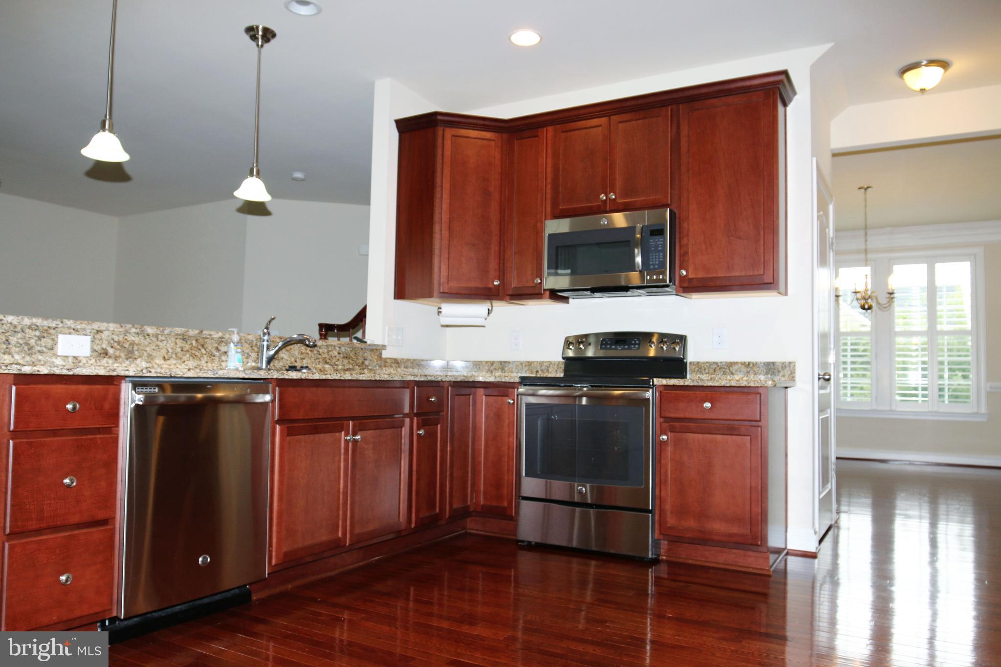 LAKELAND PLACE - Residential