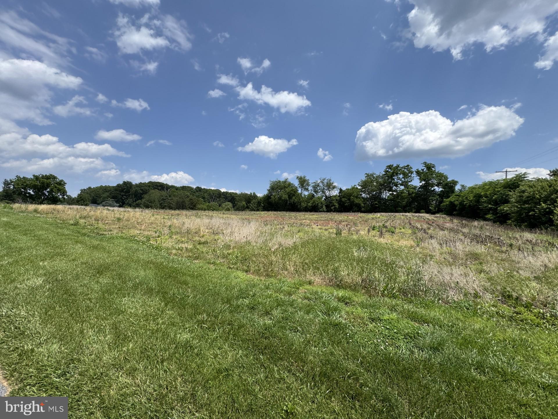 Nice Level 3 acre homesite with approved perc for Sand Mound. This will be a beautiful location for your dream home. It is situated among a few other homes and will be a fantastic homesite. Perc was just completed this June and approved for 3-6 bedrooms. There is a 20 foot right of way in the deed and Maintenance is shared. Plat is available. Property was farmed for years.