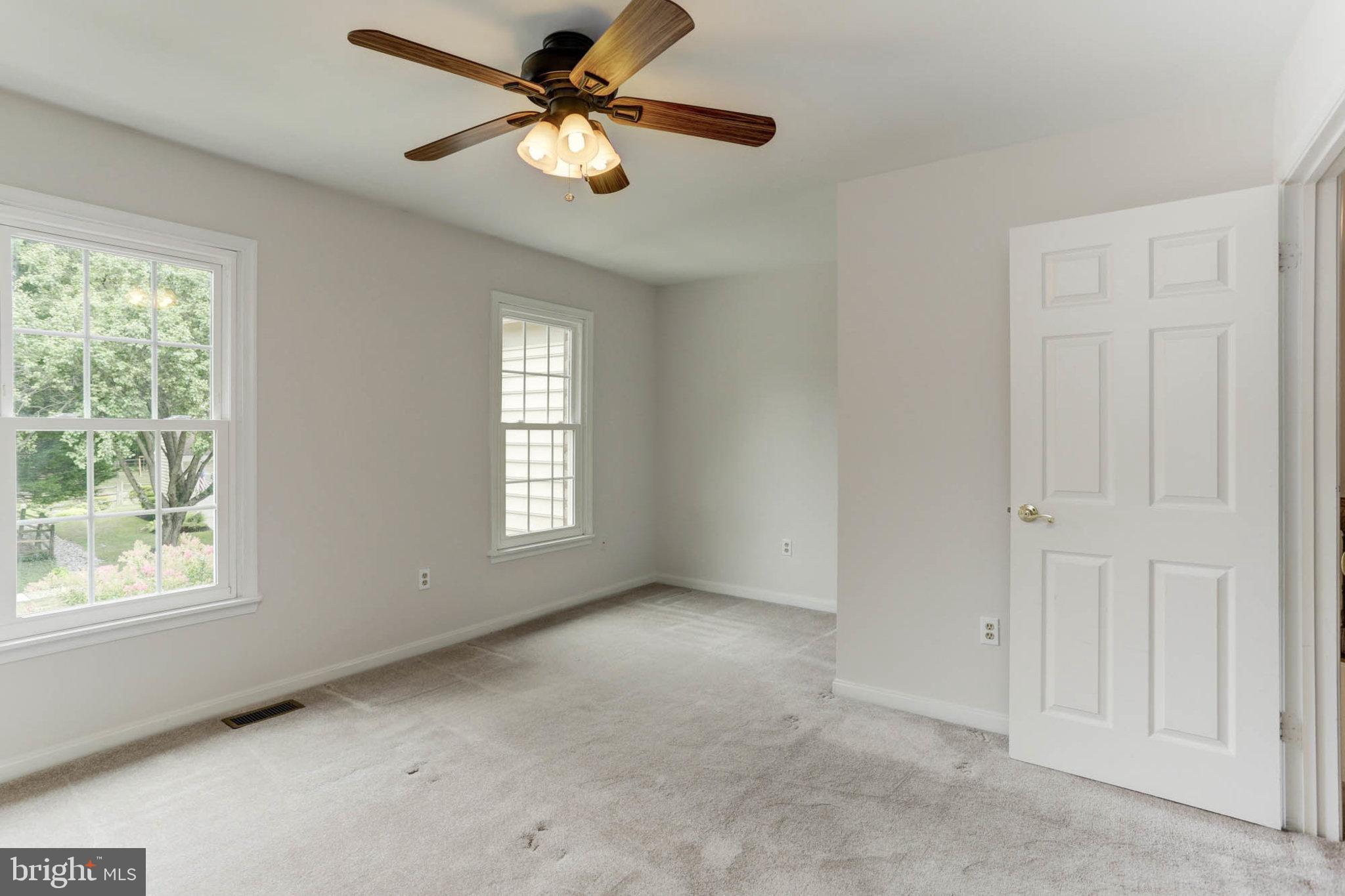 HUNT MEADOW - Residential