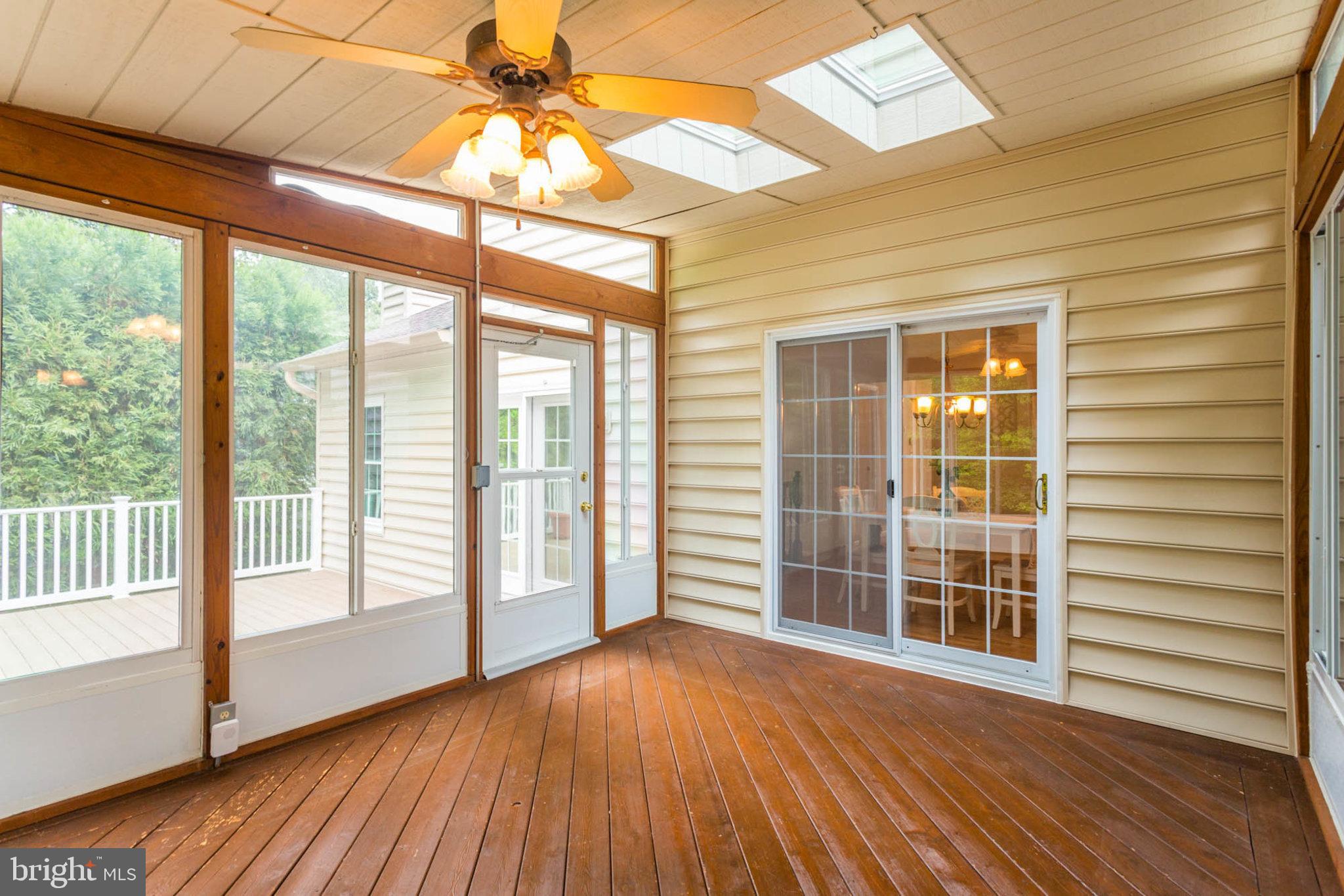 HUNT MEADOW - Residential