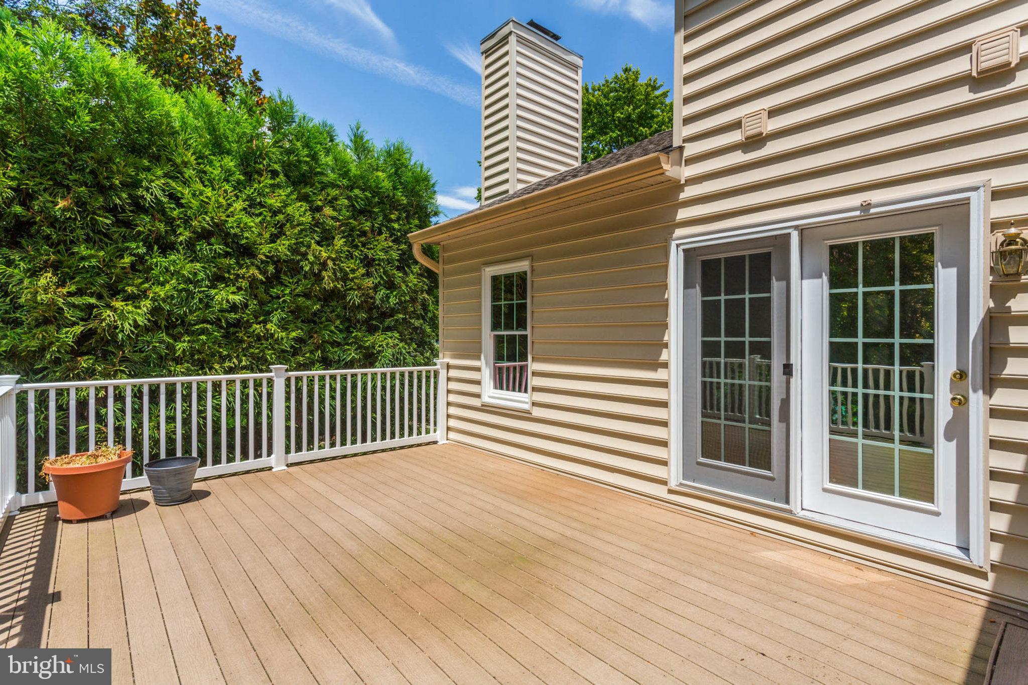 HUNT MEADOW - Residential