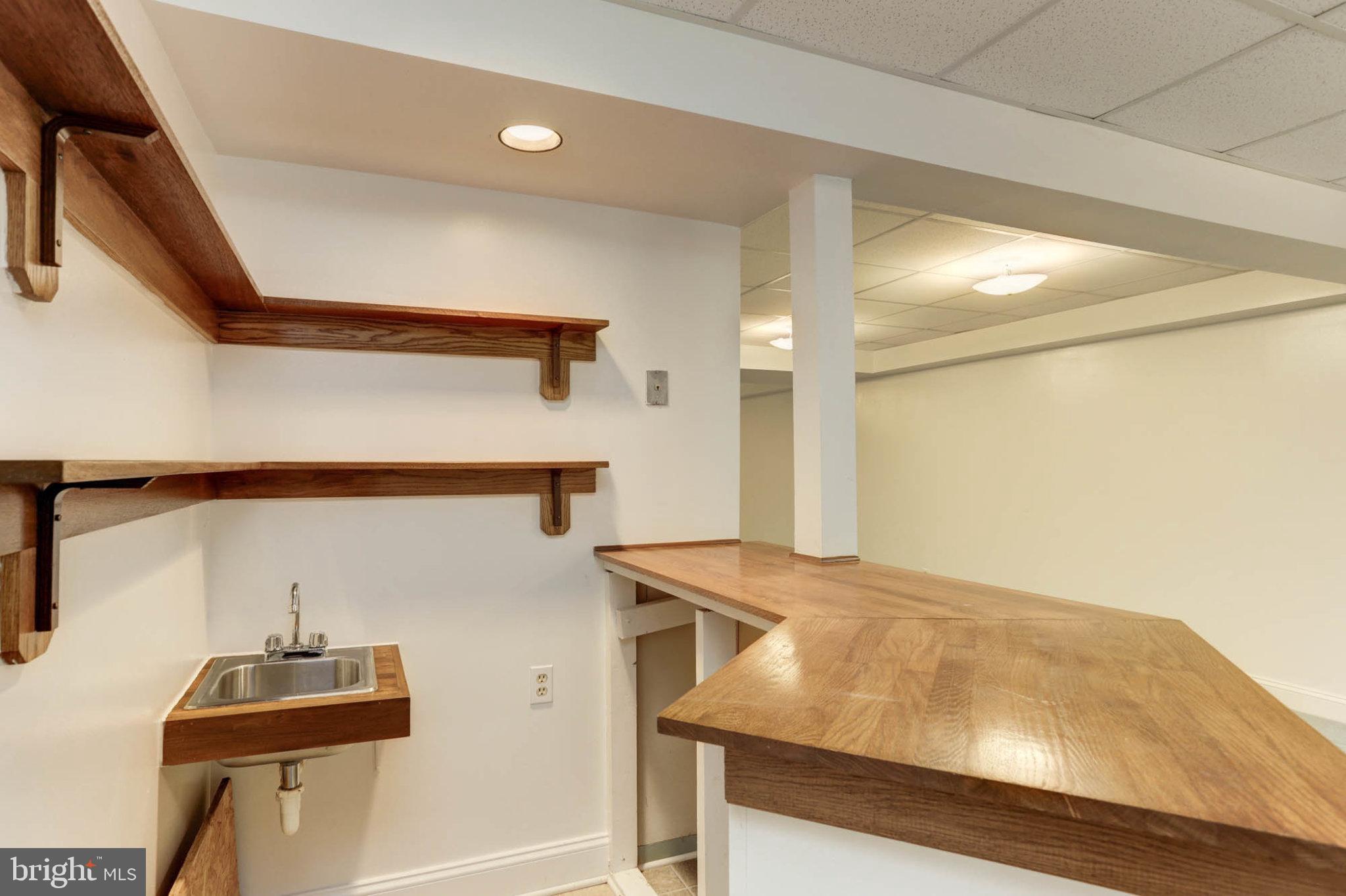 HUNT MEADOW - Residential