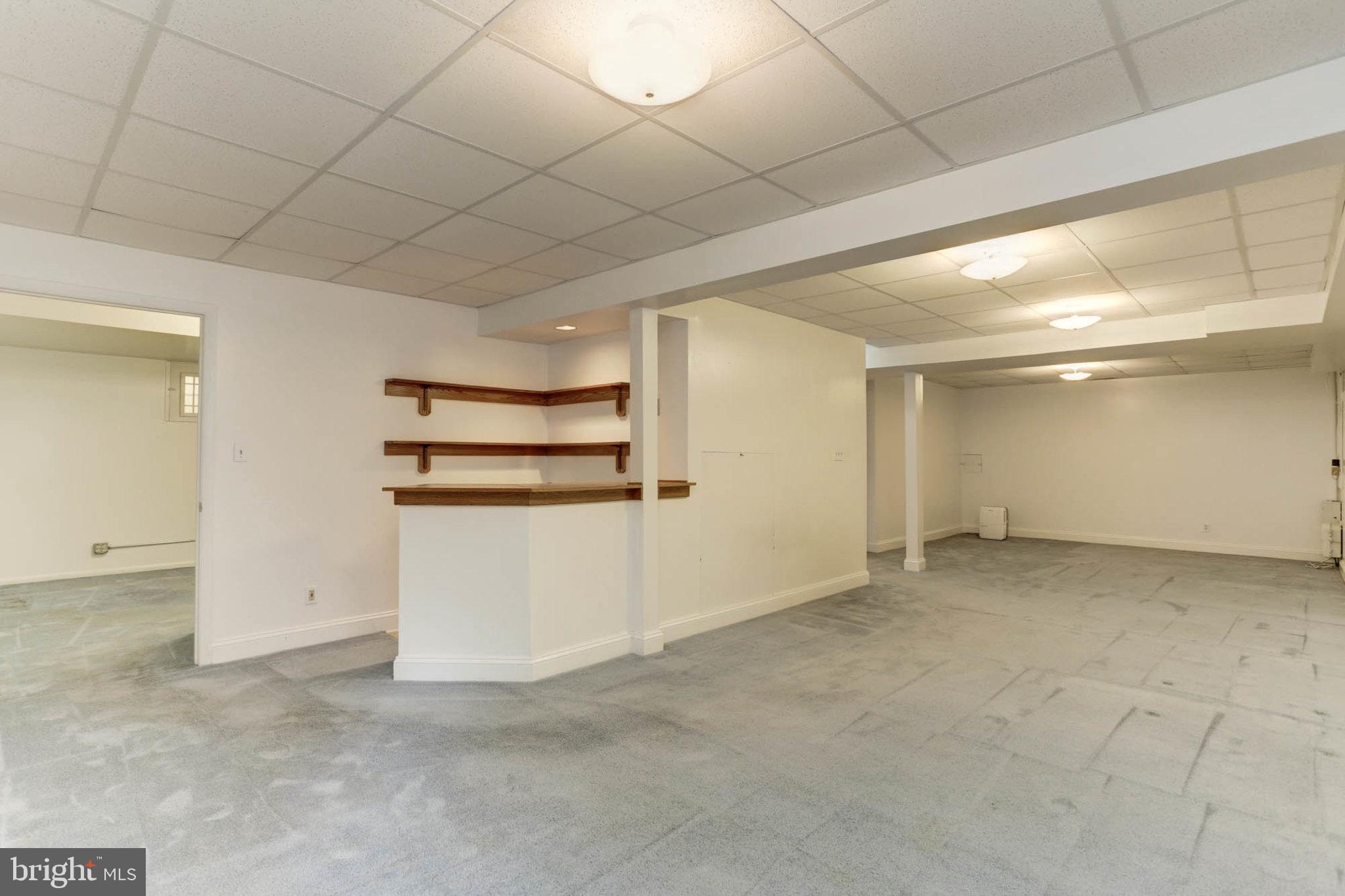 HUNT MEADOW - Residential