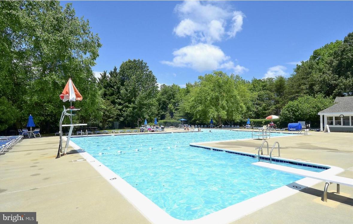 HUNT MEADOW - Residential