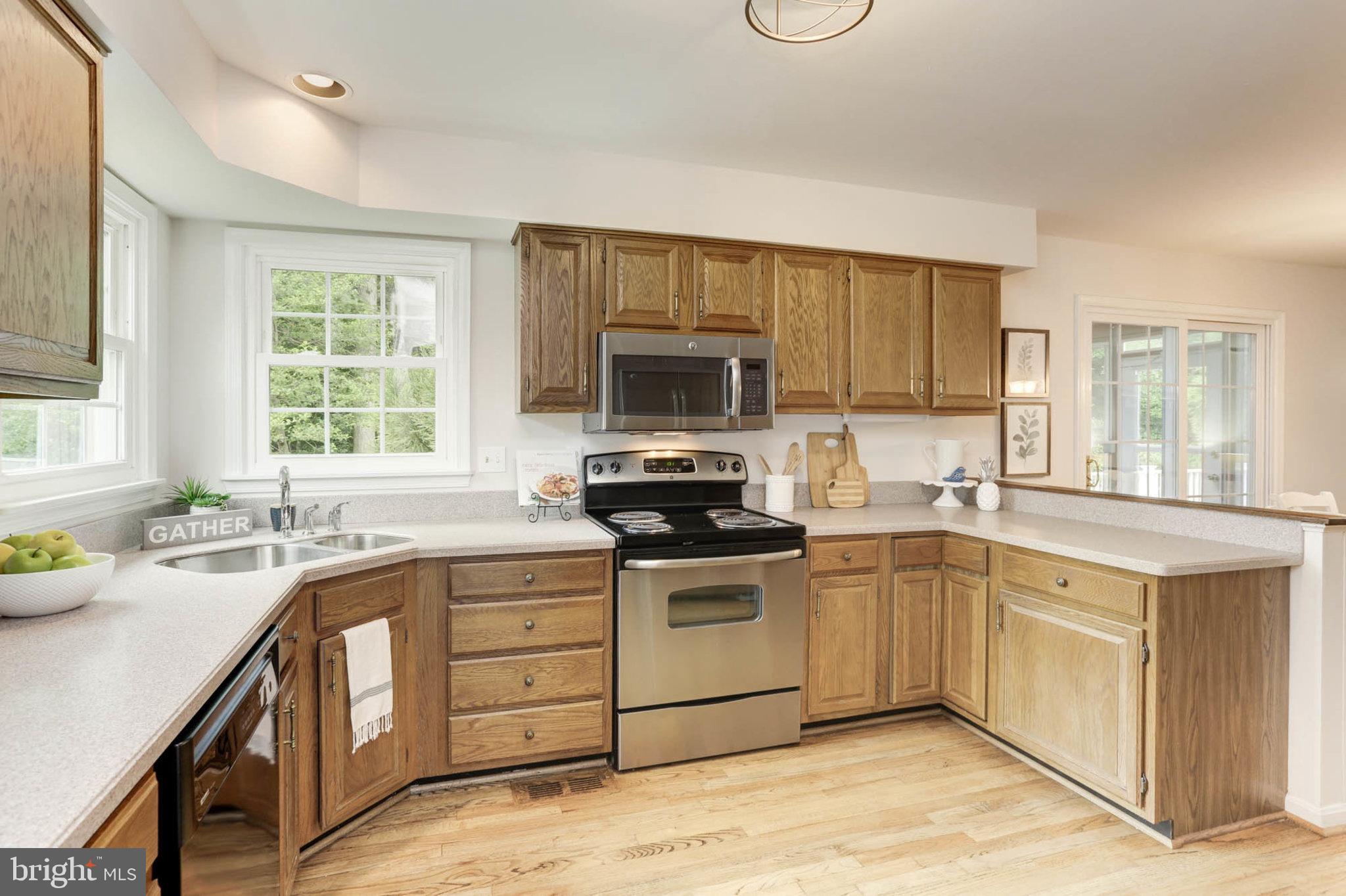 HUNT MEADOW - Residential