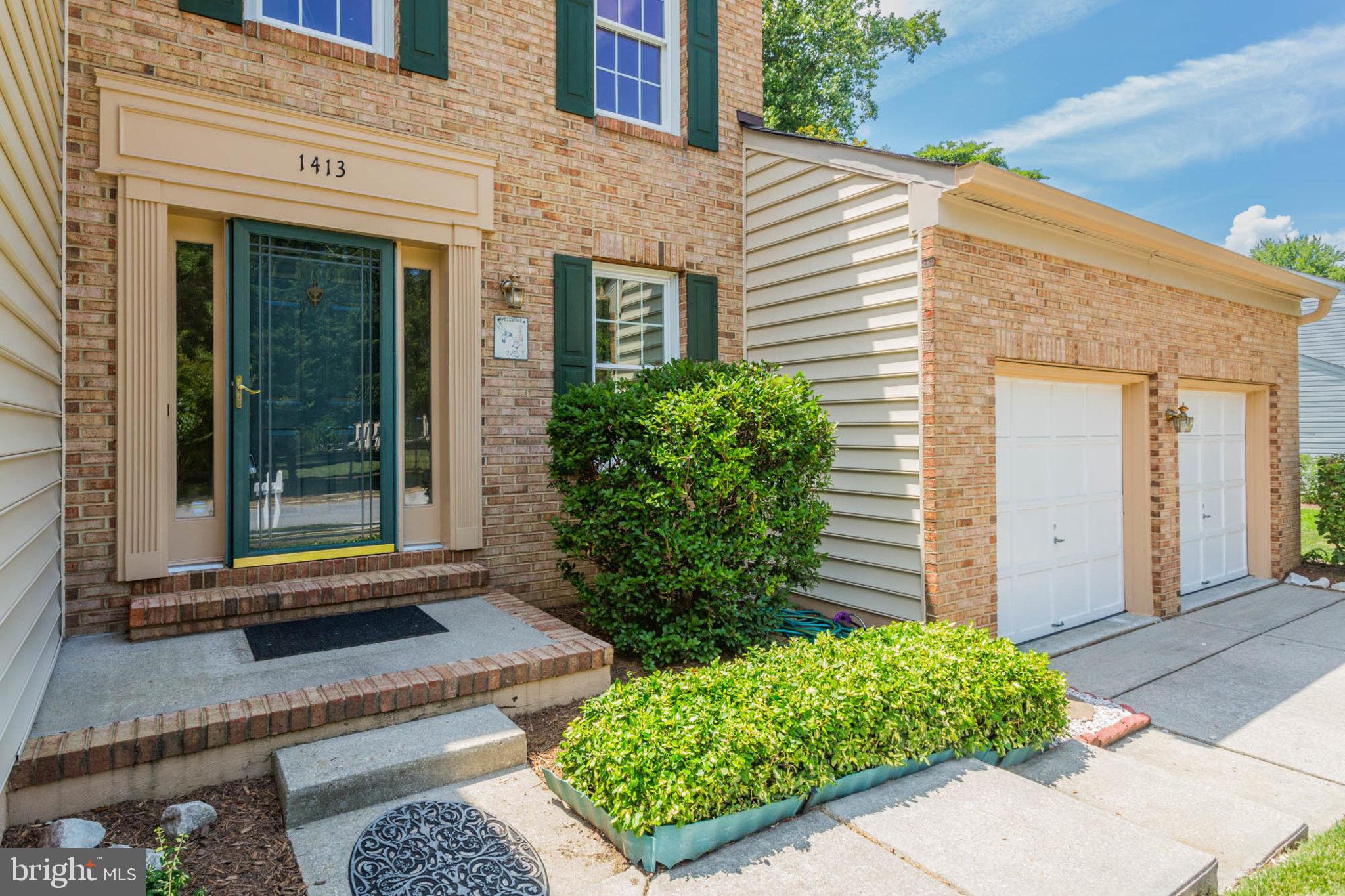 HUNT MEADOW - Residential