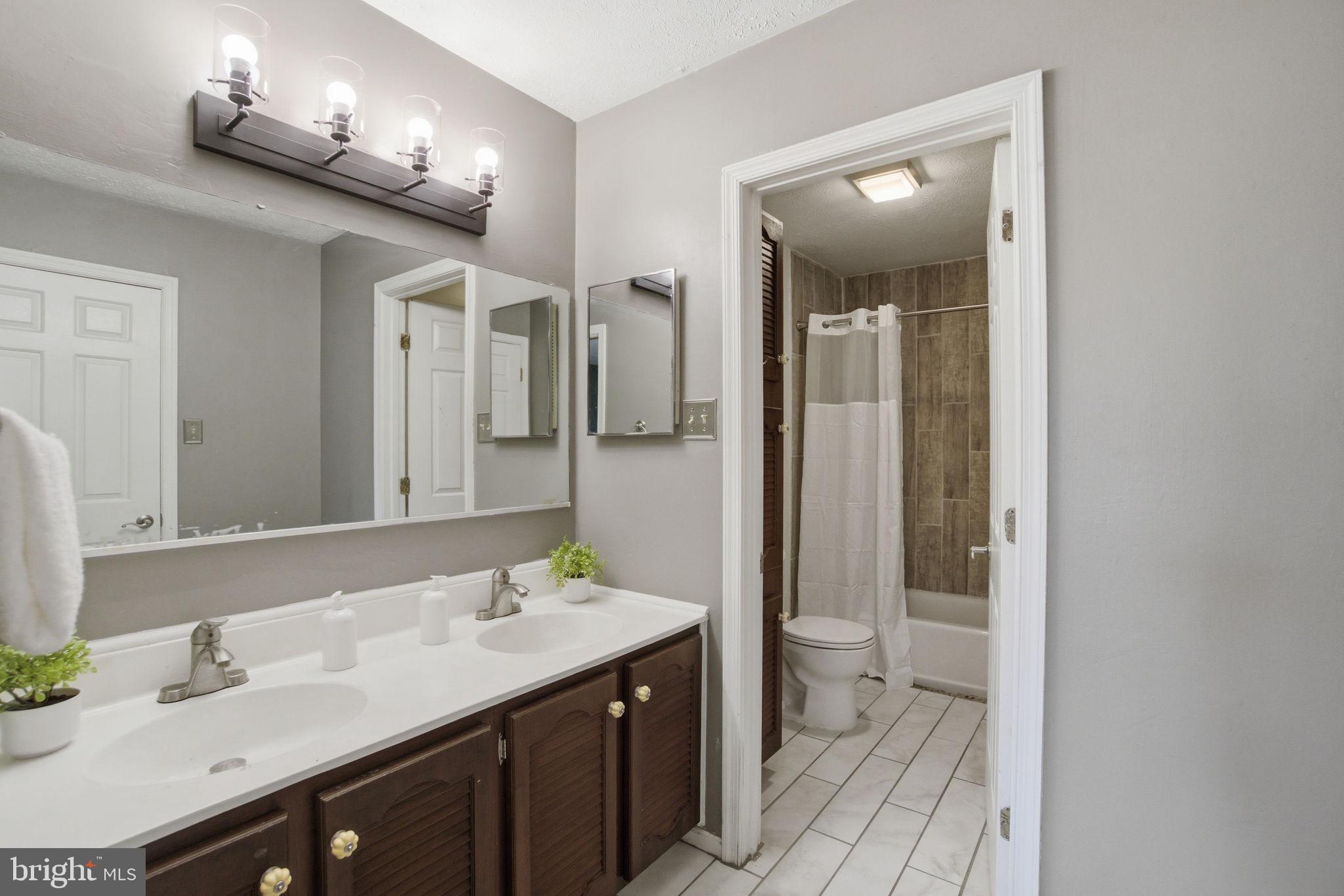 PINEY RIDGE VILLAGE - Residential
