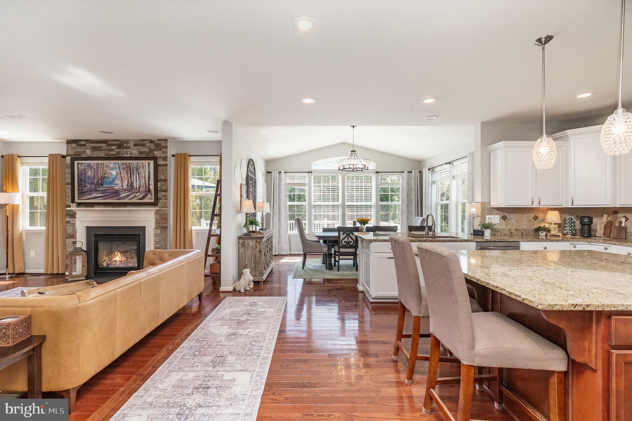 DEER HOLLOW - Residential