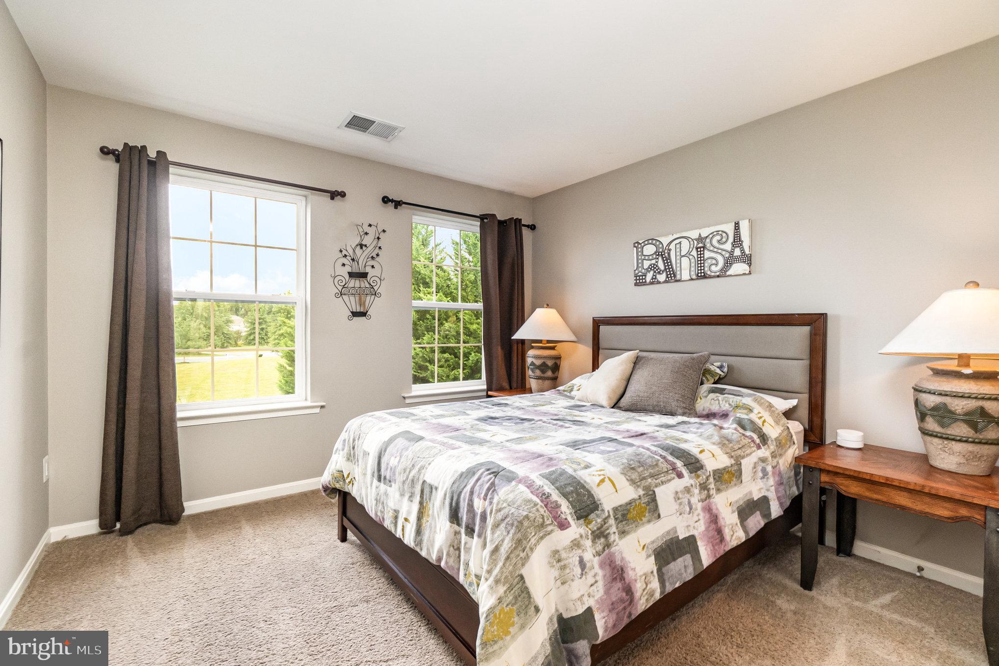 DEER HOLLOW - Residential