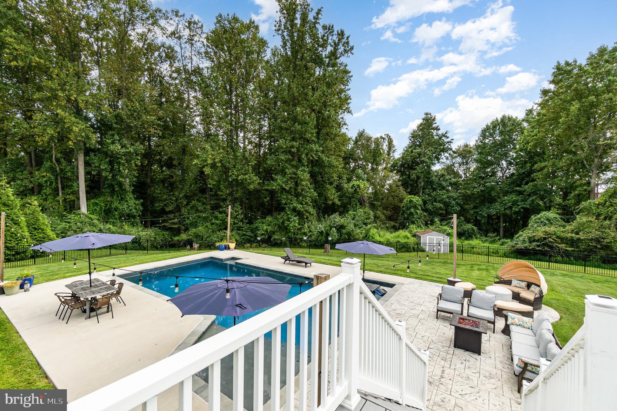 DEER HOLLOW - Residential