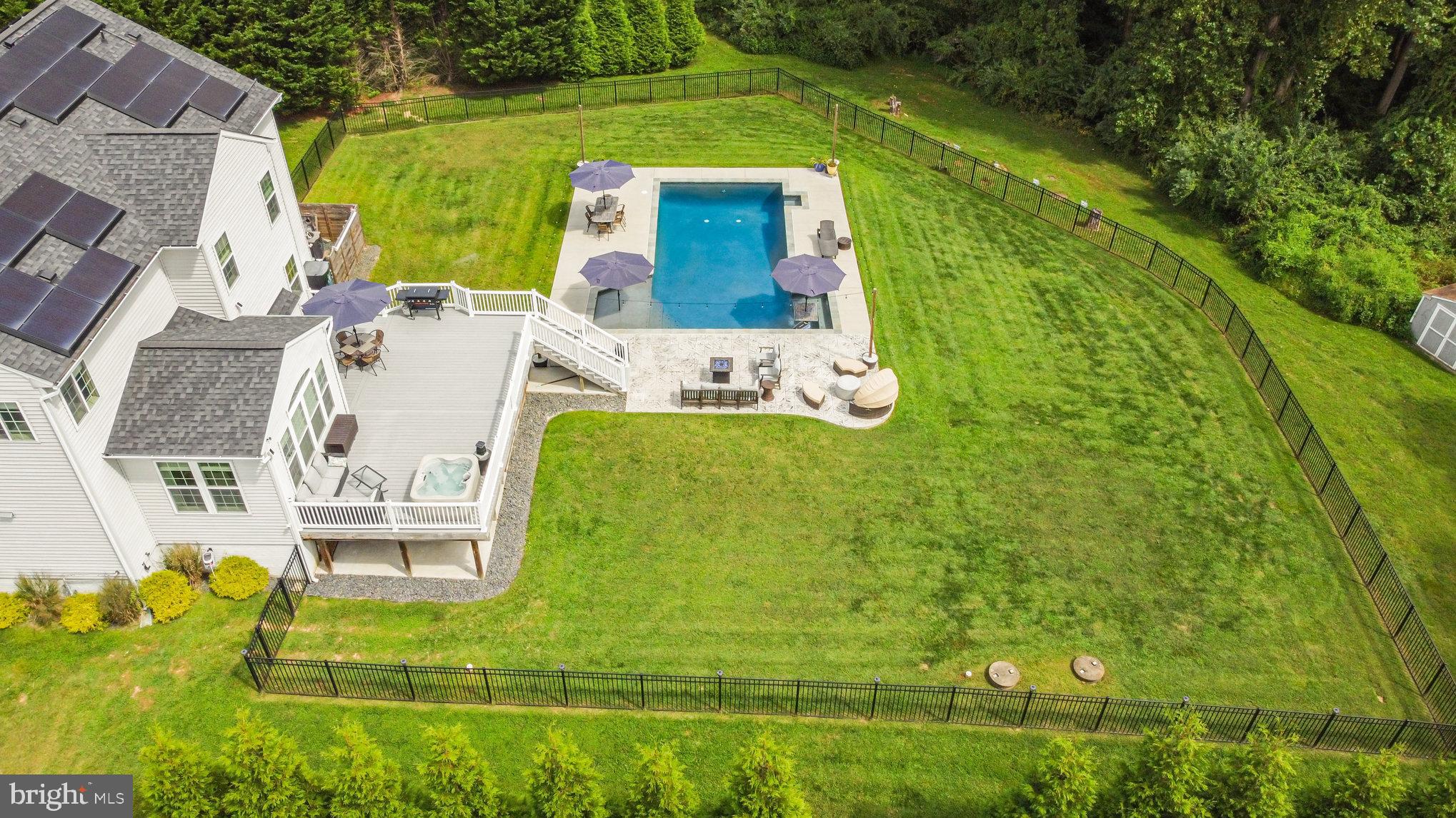 DEER HOLLOW - Residential