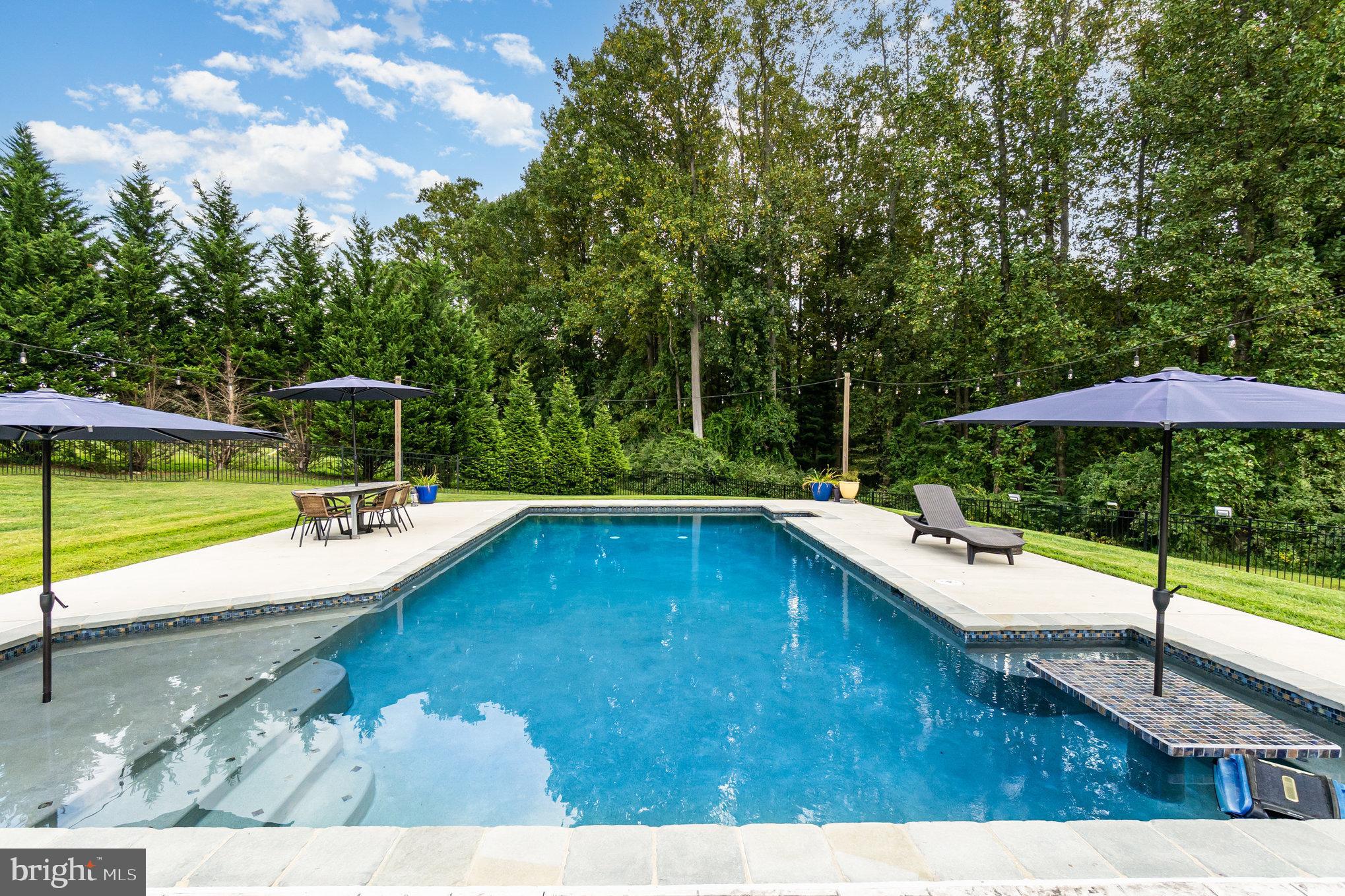 DEER HOLLOW - Residential