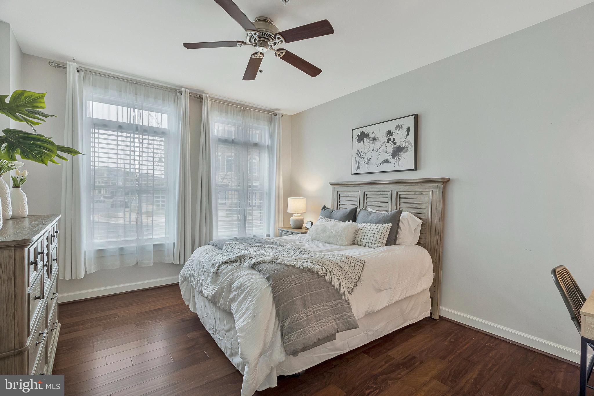 ONE LOUDOUN LANDBAY 2 - Residential