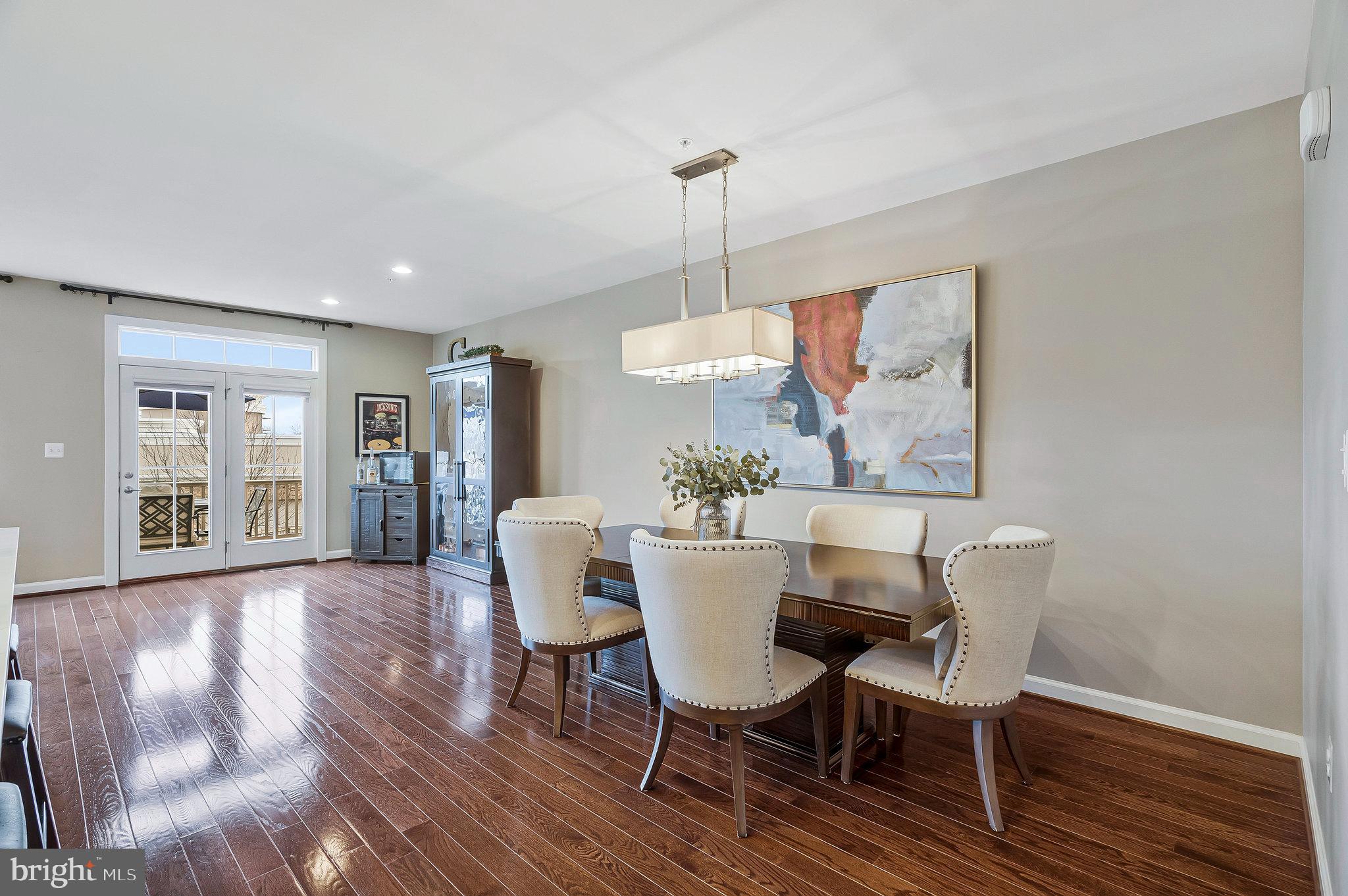 ONE LOUDOUN LANDBAY 2 - Residential