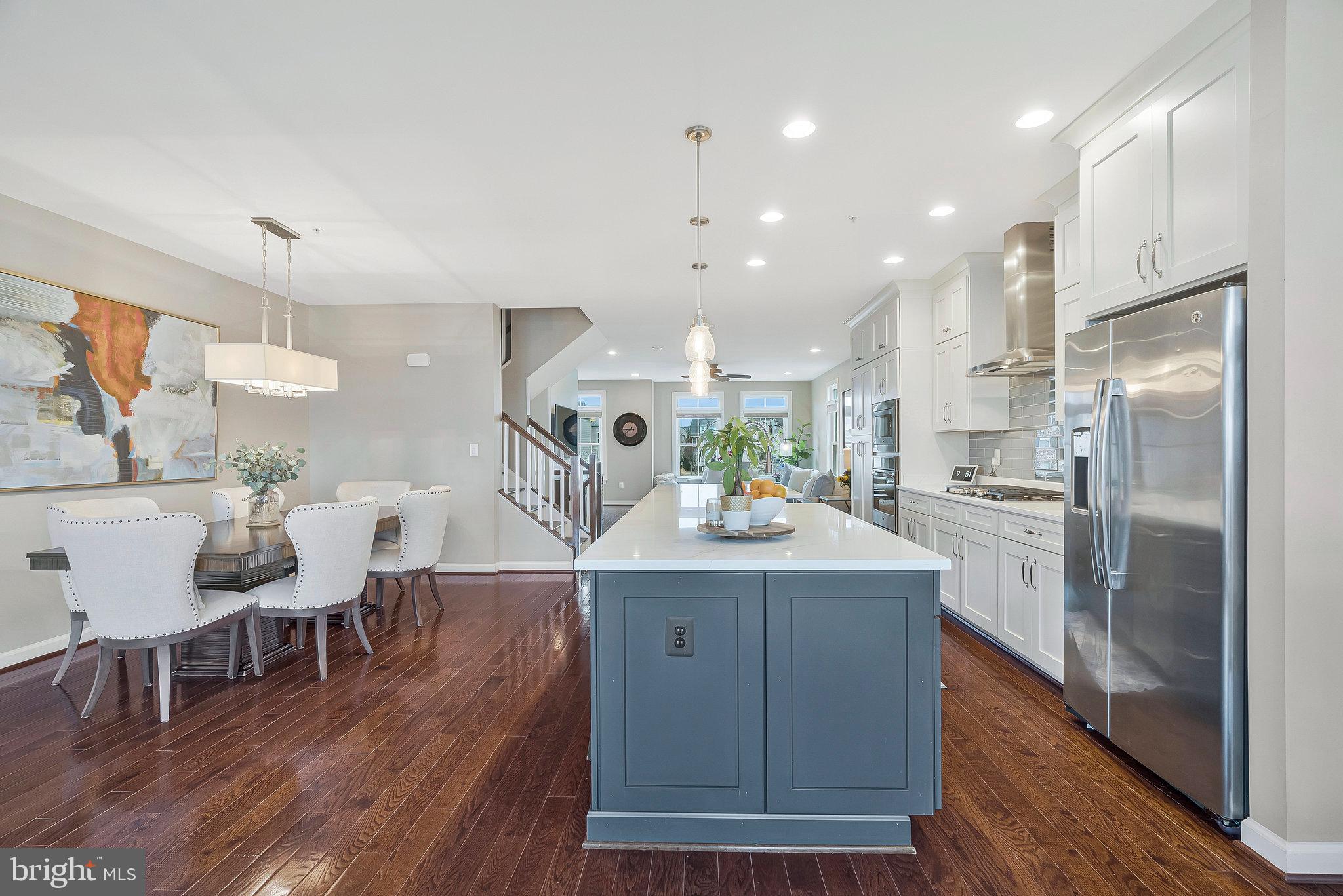 ONE LOUDOUN LANDBAY 2 - Residential