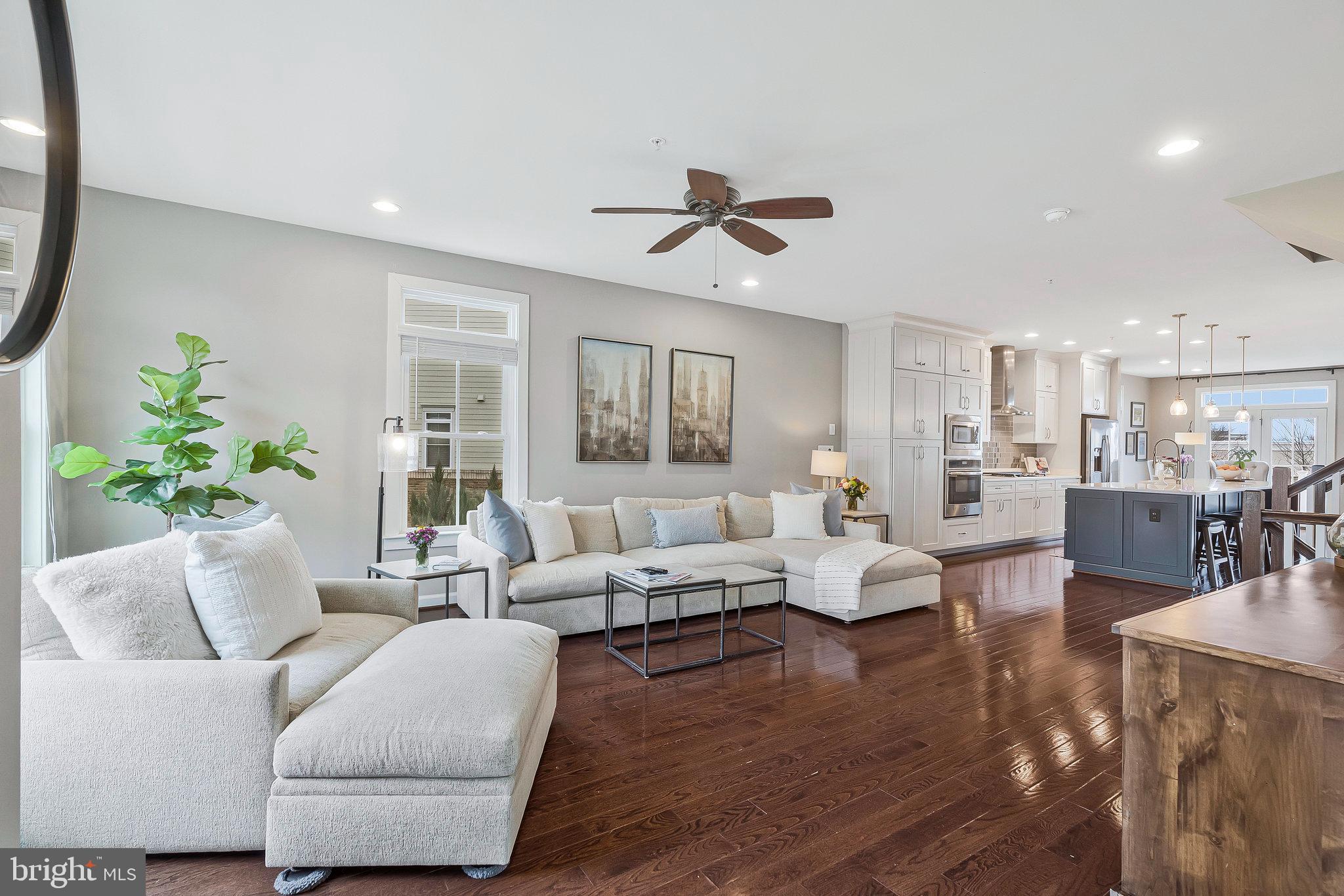 ONE LOUDOUN LANDBAY 2 - Residential