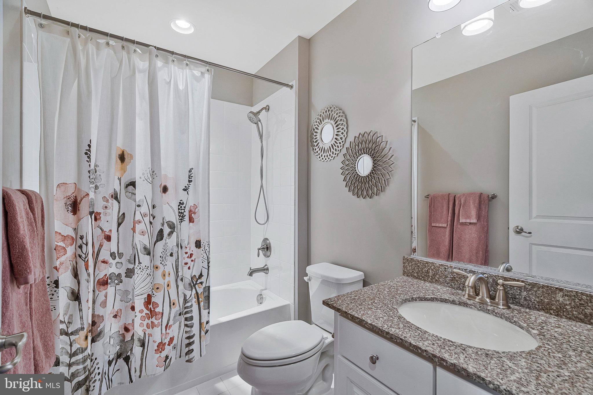 ONE LOUDOUN LANDBAY 2 - Residential