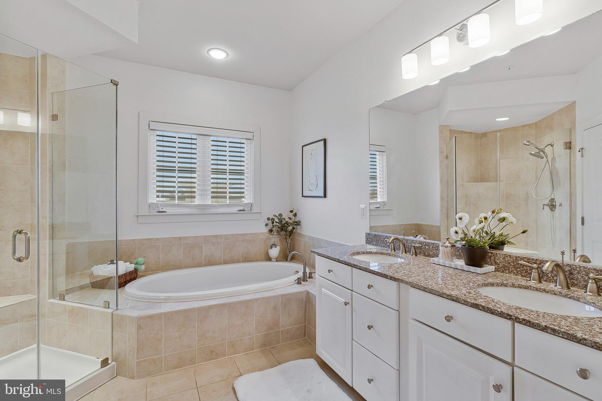 ONE LOUDOUN LANDBAY 2 - Residential