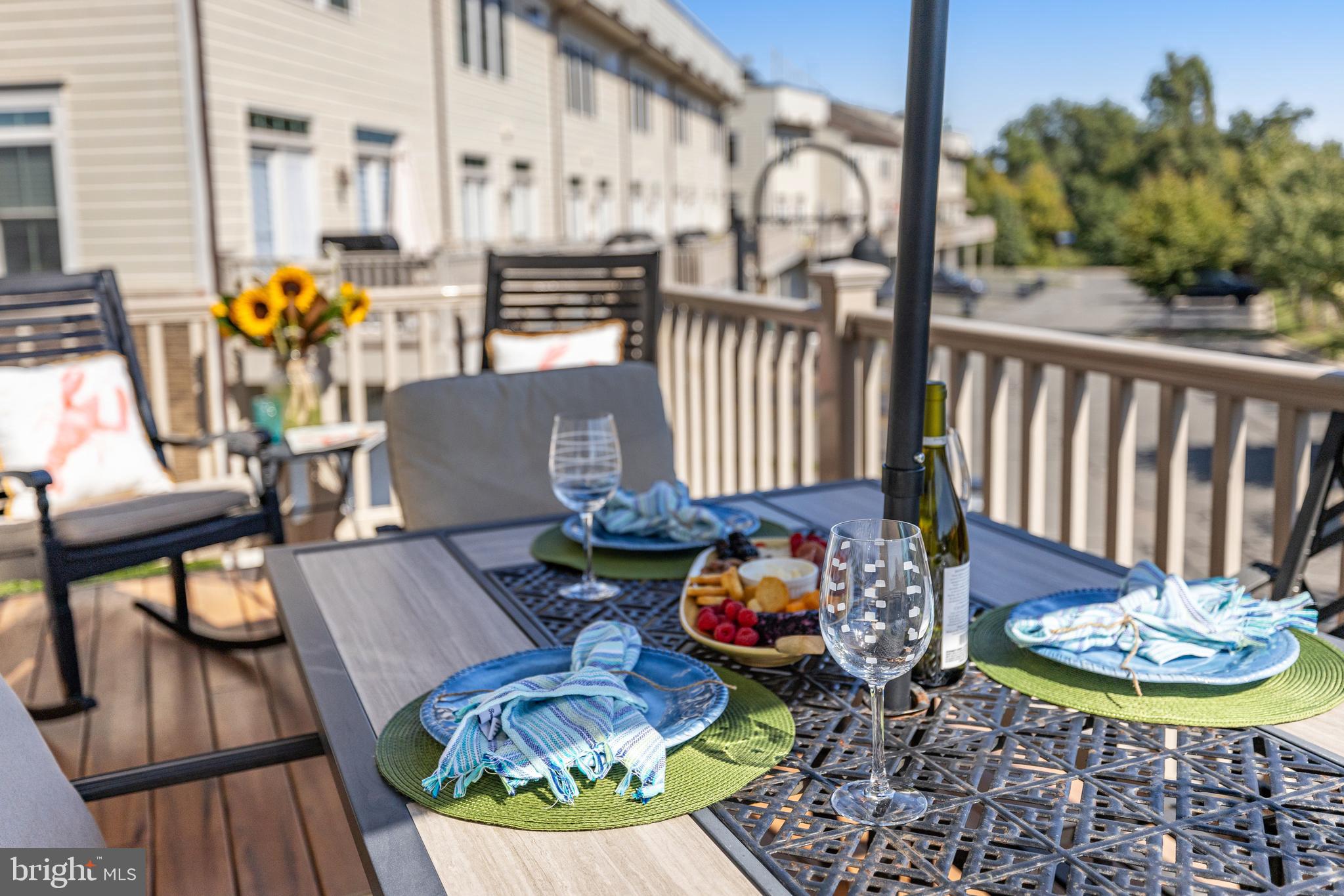 ONE LOUDOUN LANDBAY 2 - Residential