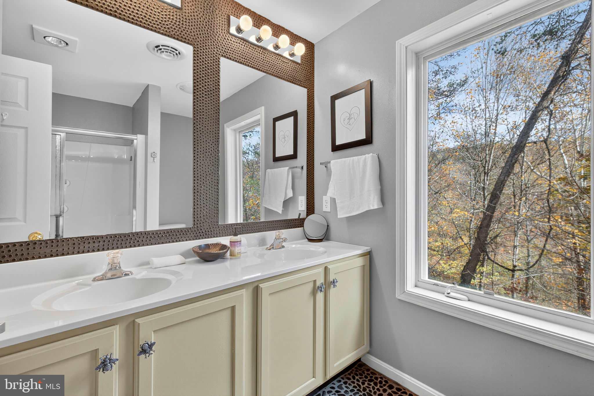 BEAVER DAM WOODS - Residential