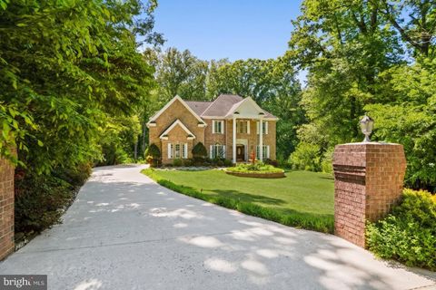 Photo of 3750 Prosperity Avenue, FAIRFAX, VA 22031 (MLS # VAFX2306400)