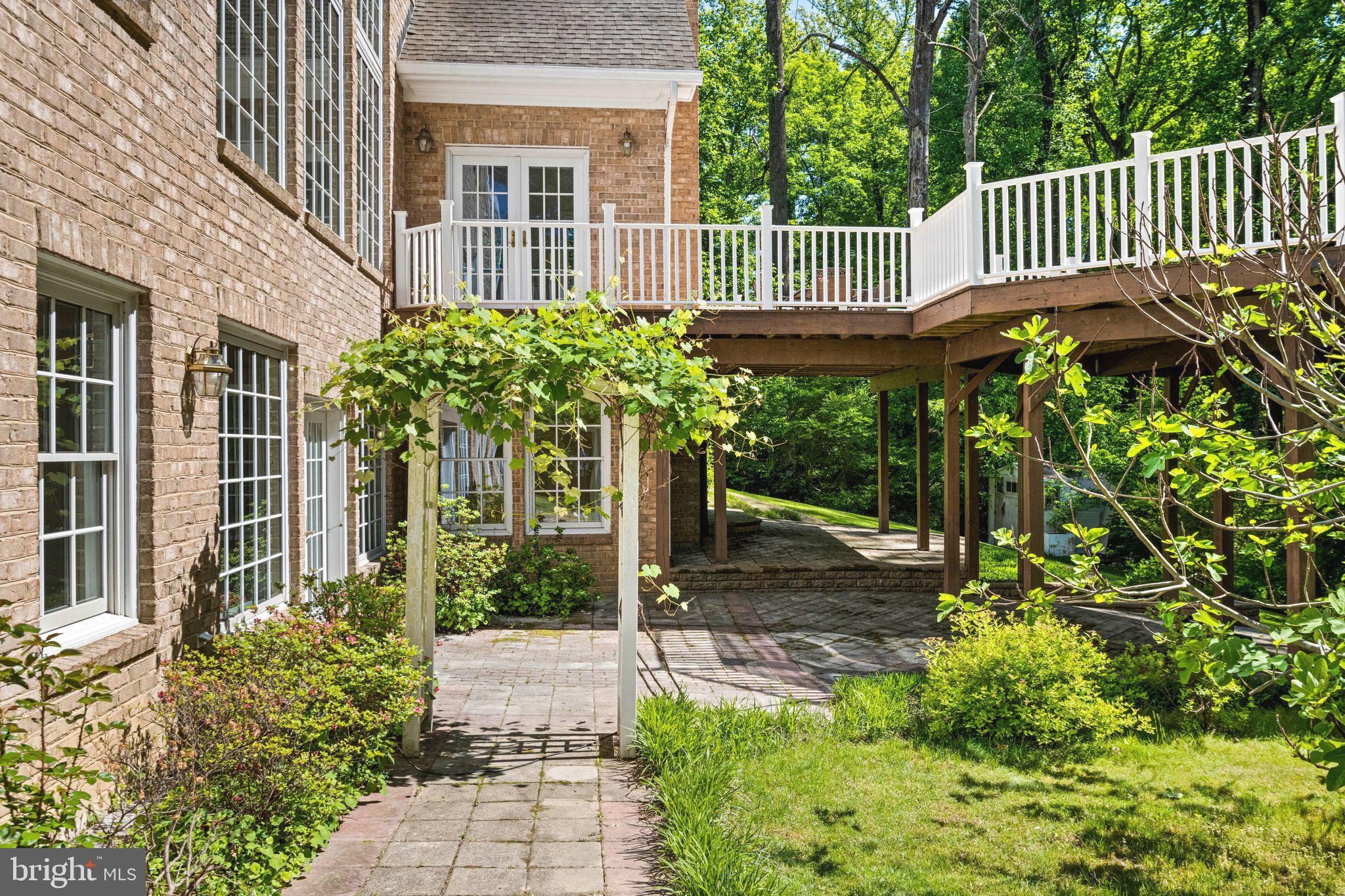PINE RIDGE - Residential