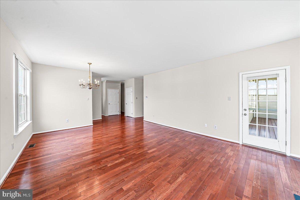 CHARLESTOWN HUNT - Residential