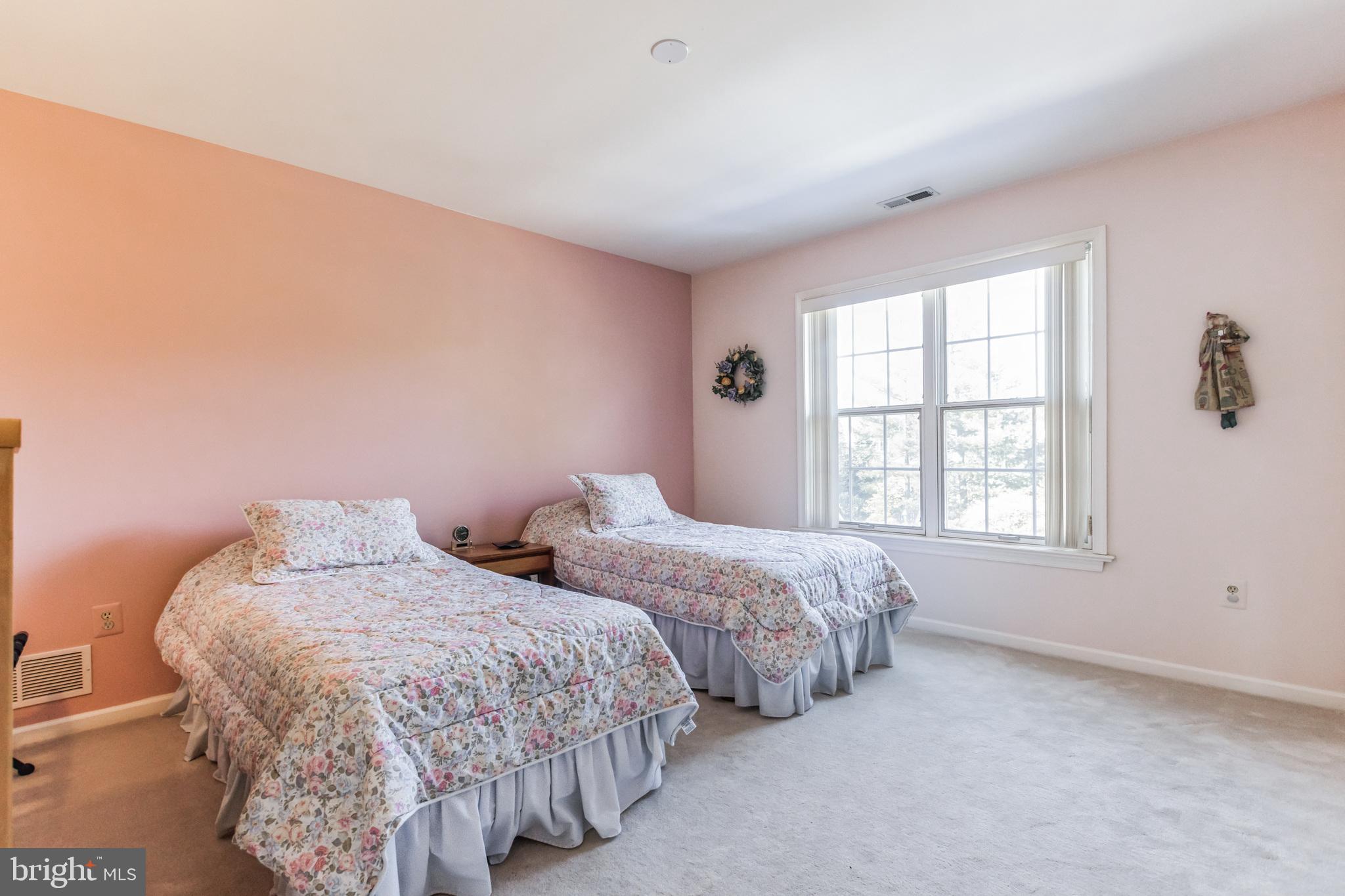 MEADOWVIEW FARMS - Residential