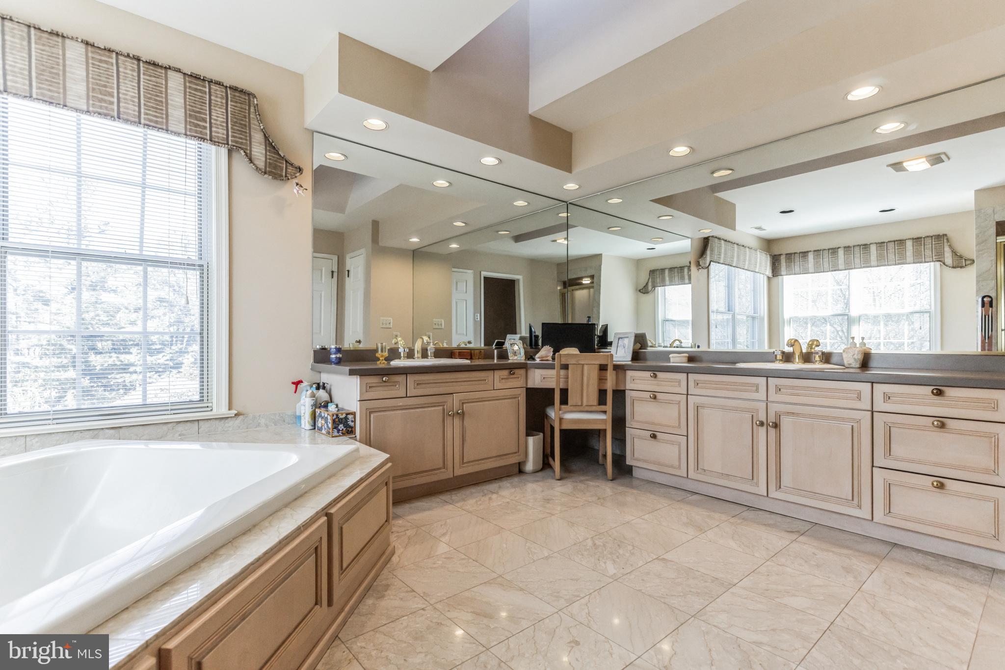 MEADOWVIEW FARMS - Residential