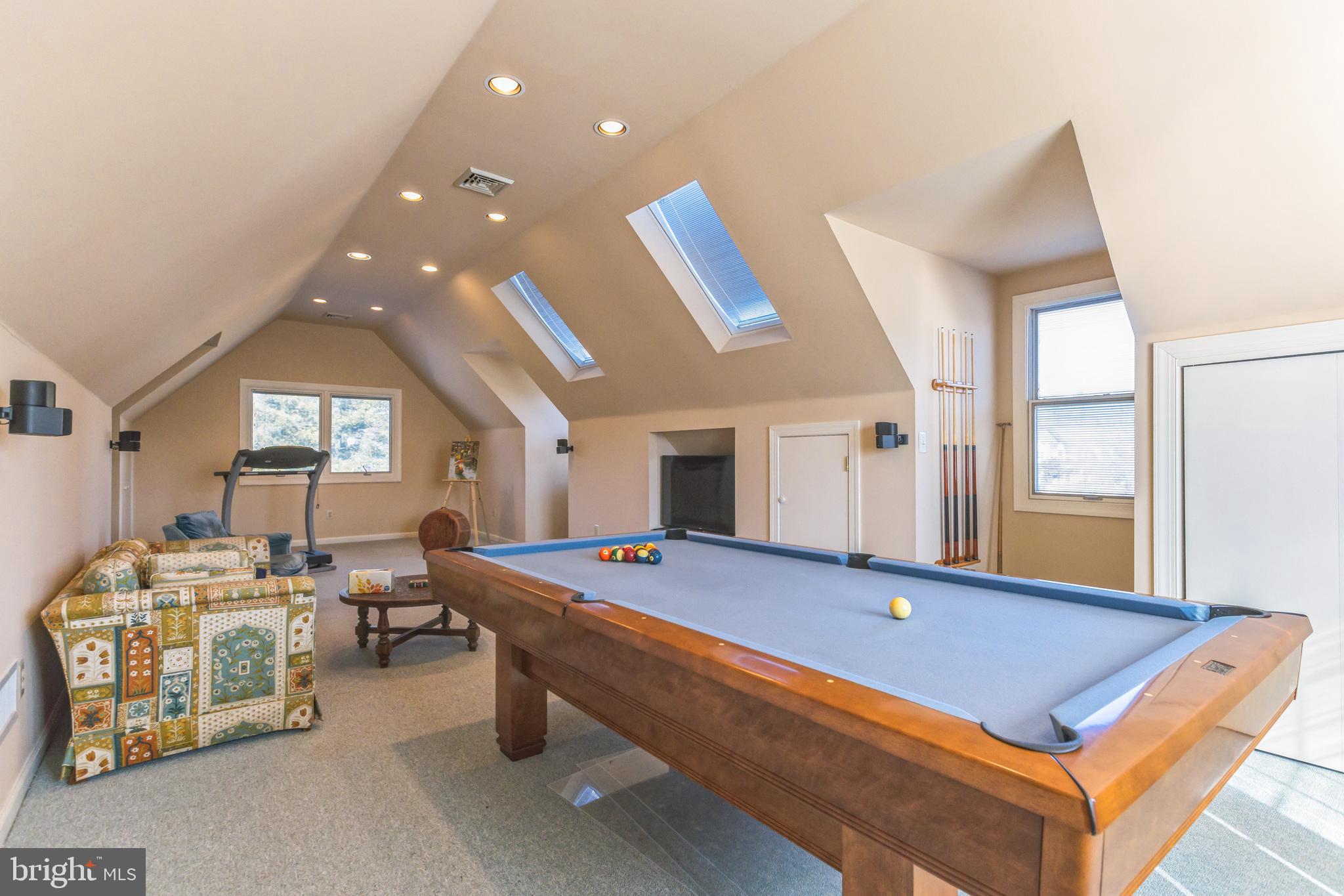 MEADOWVIEW FARMS - Residential