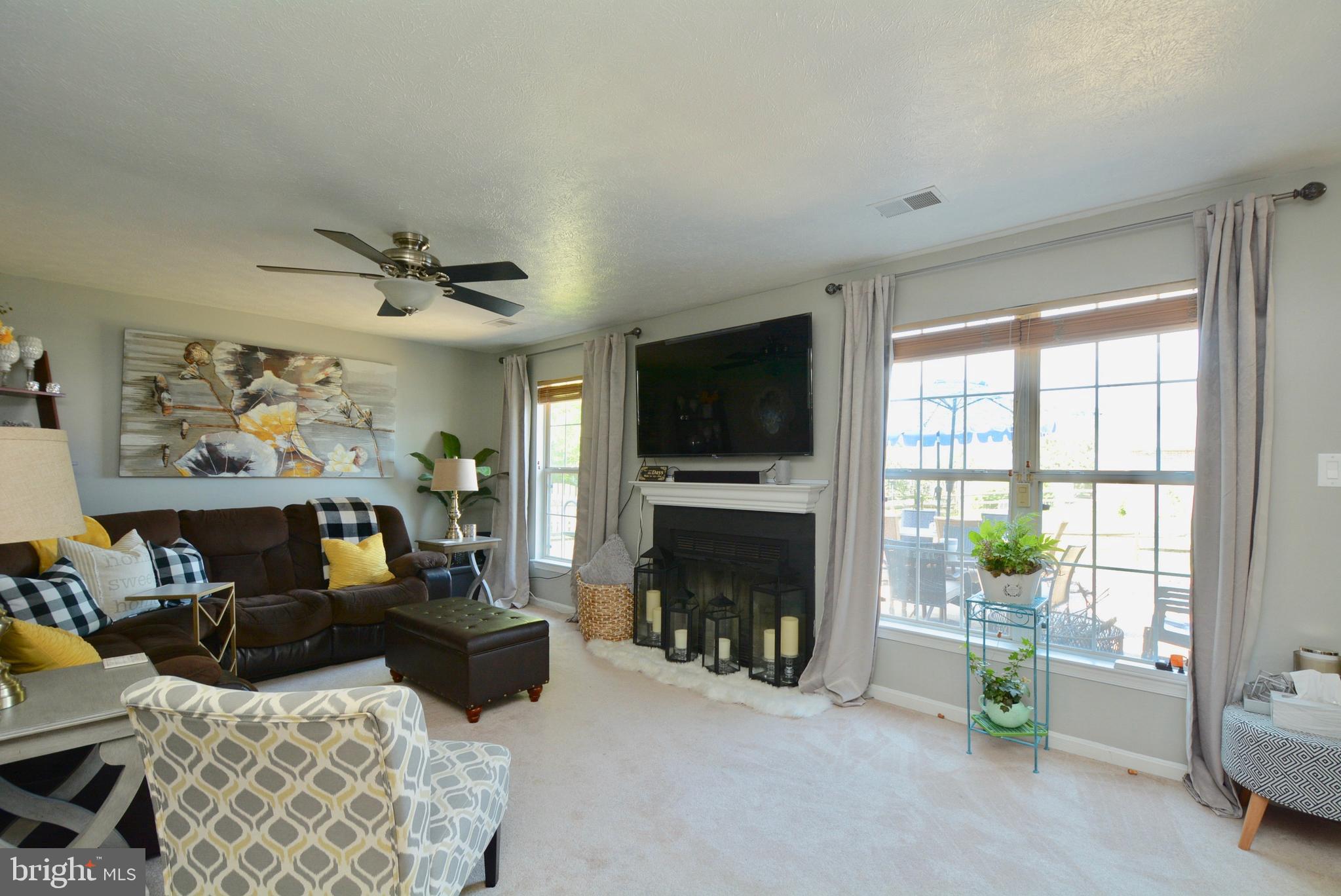 DORCHESTER - ST. CHARLES - Residential