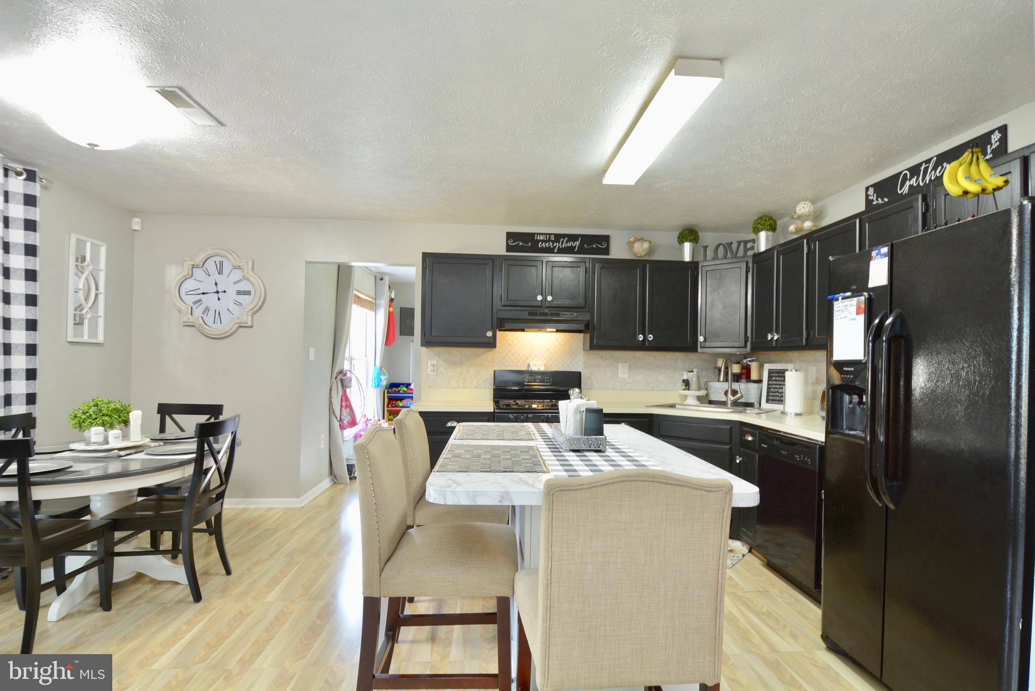 DORCHESTER - ST. CHARLES - Residential