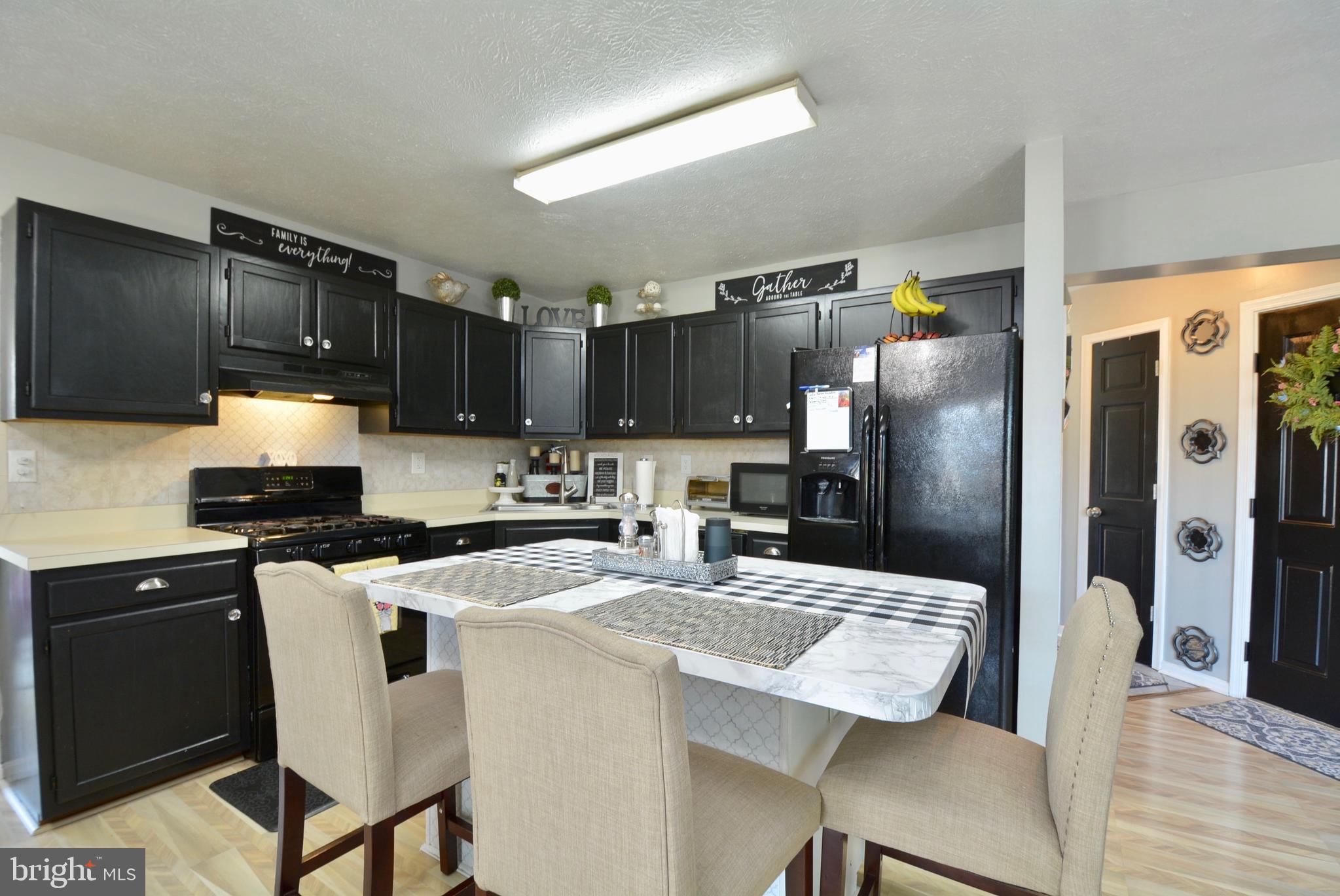 DORCHESTER - ST. CHARLES - Residential