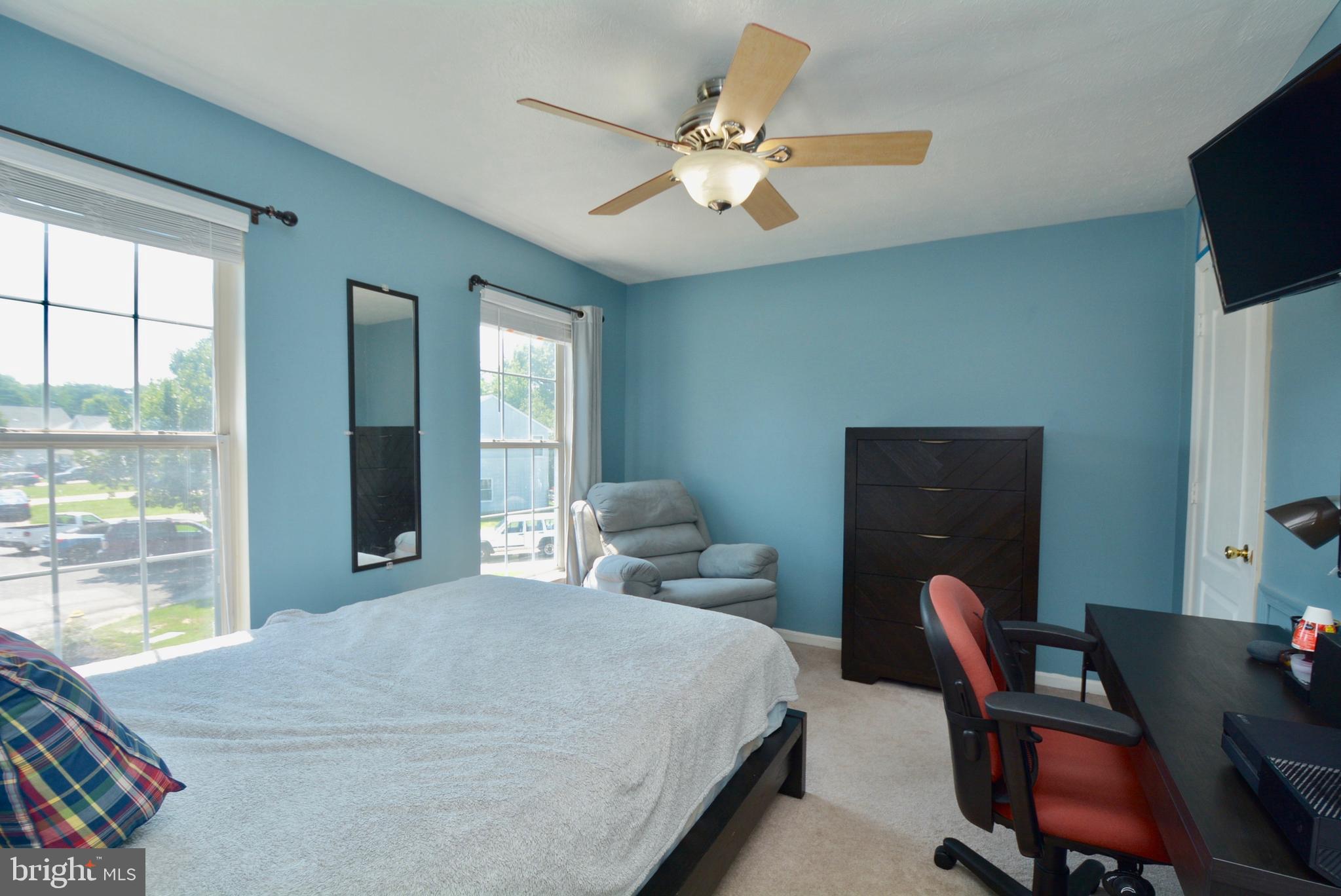 DORCHESTER - ST. CHARLES - Residential