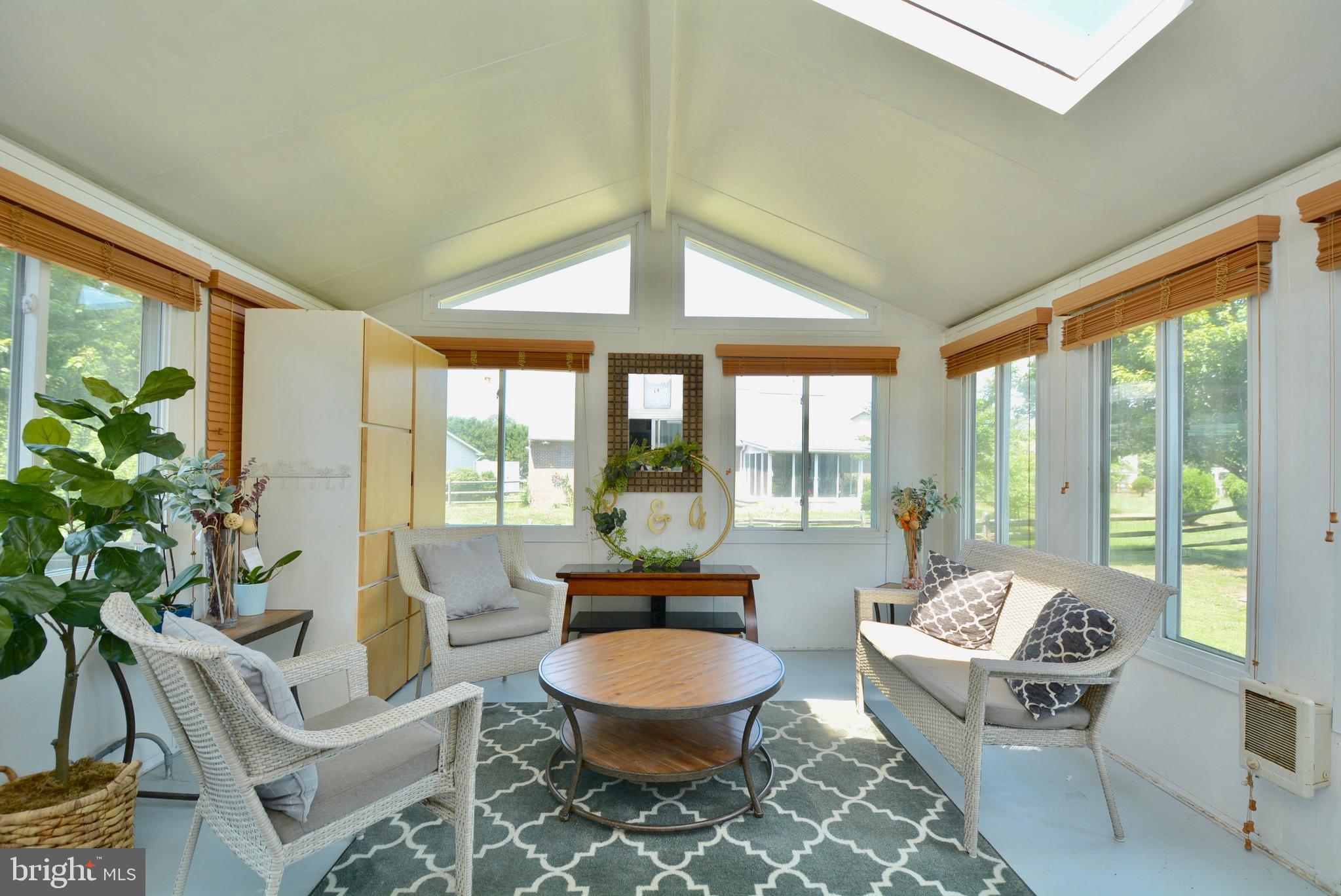 DORCHESTER - ST. CHARLES - Residential