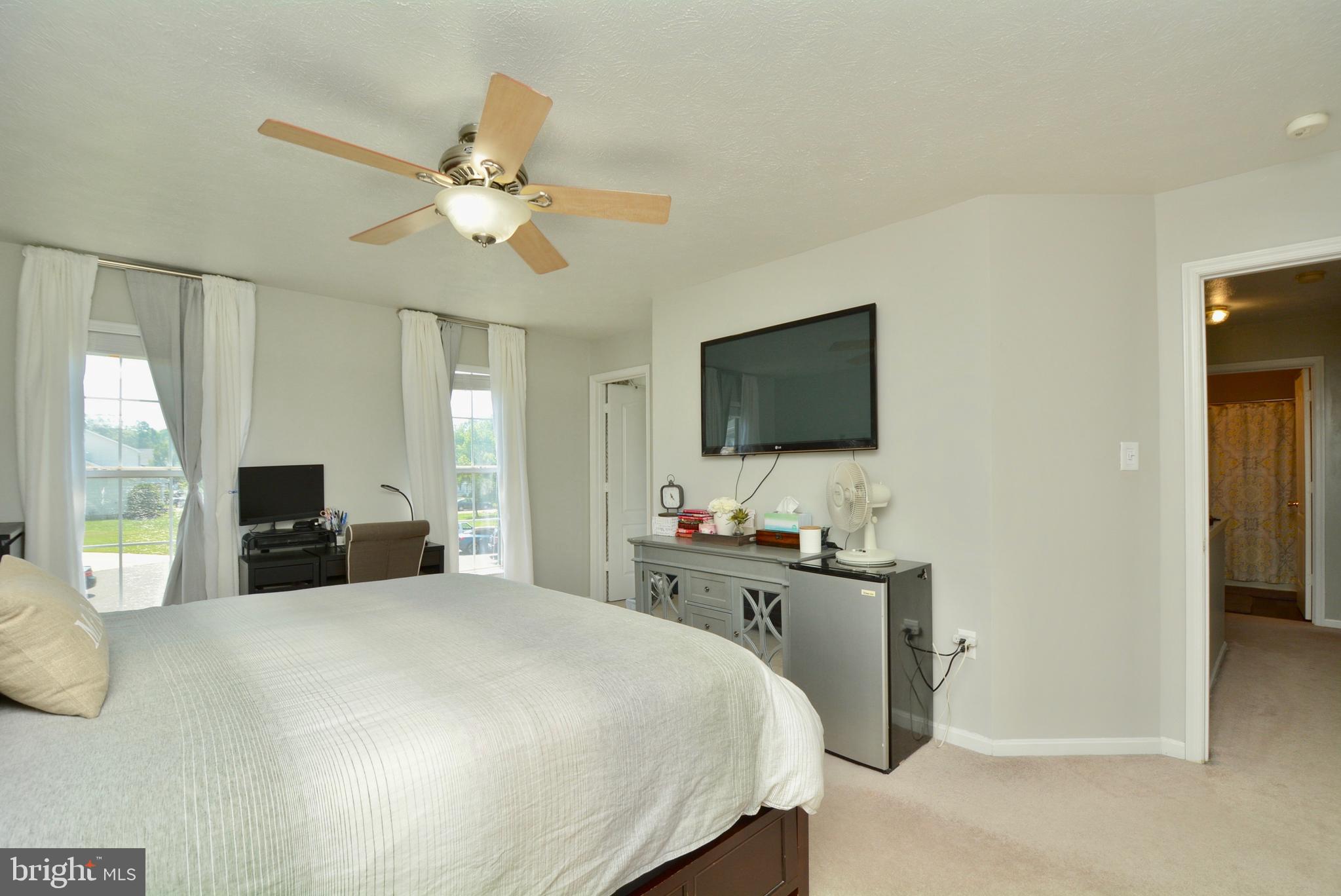 DORCHESTER - ST. CHARLES - Residential