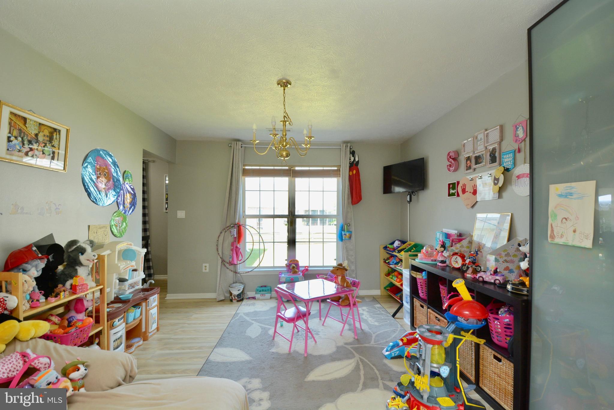 DORCHESTER - ST. CHARLES - Residential