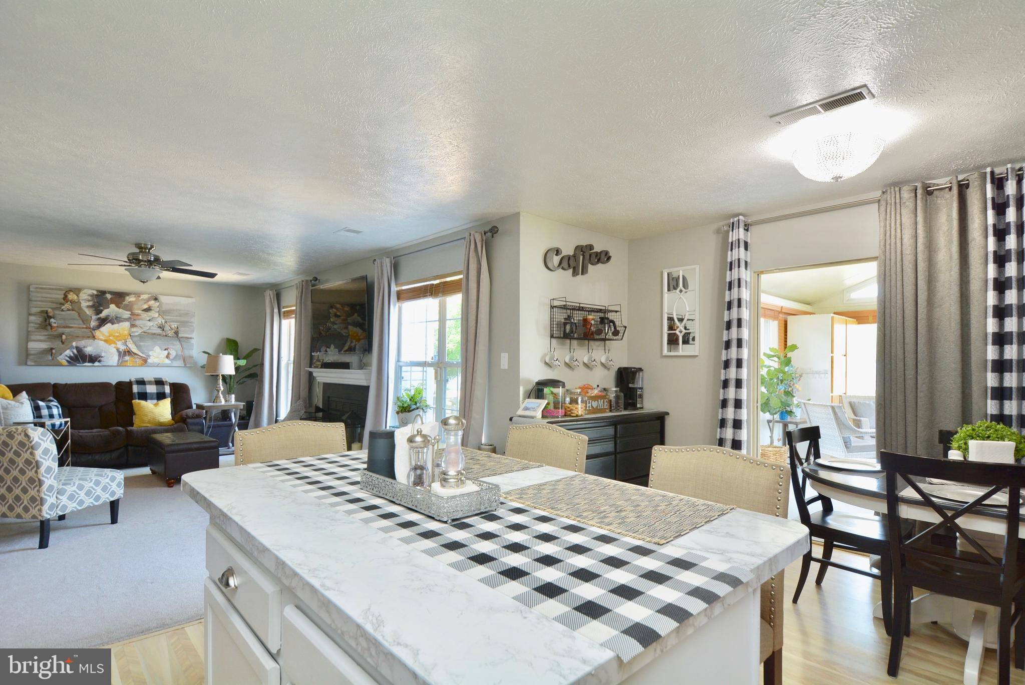 DORCHESTER - ST. CHARLES - Residential