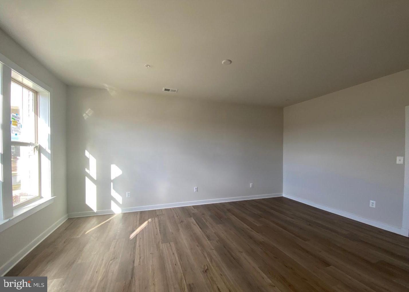 STONE BARN VILLAGE - Residential Lease