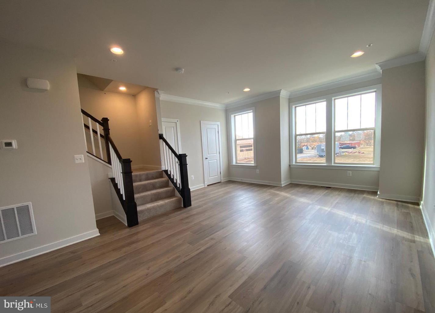 STONE BARN VILLAGE - Residential Lease