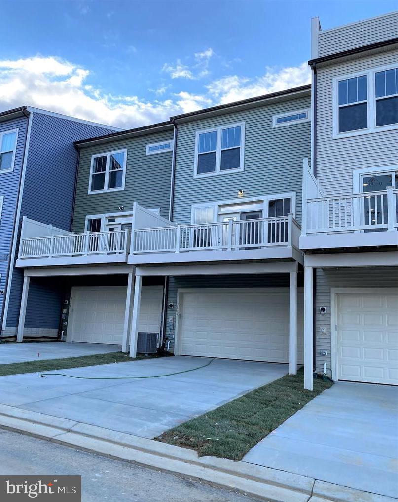 STONE BARN VILLAGE - Residential Lease