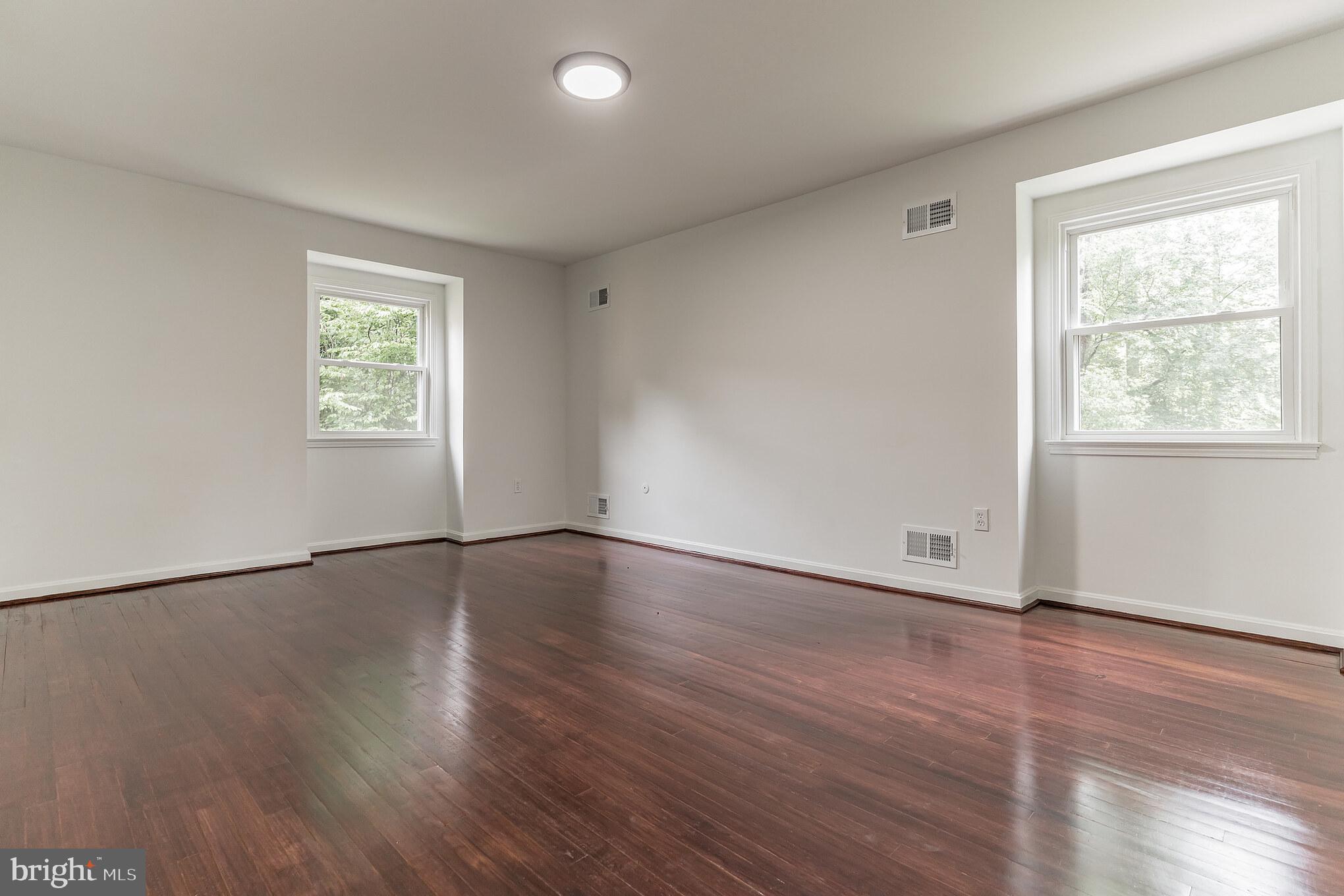 MARLTON - Residential