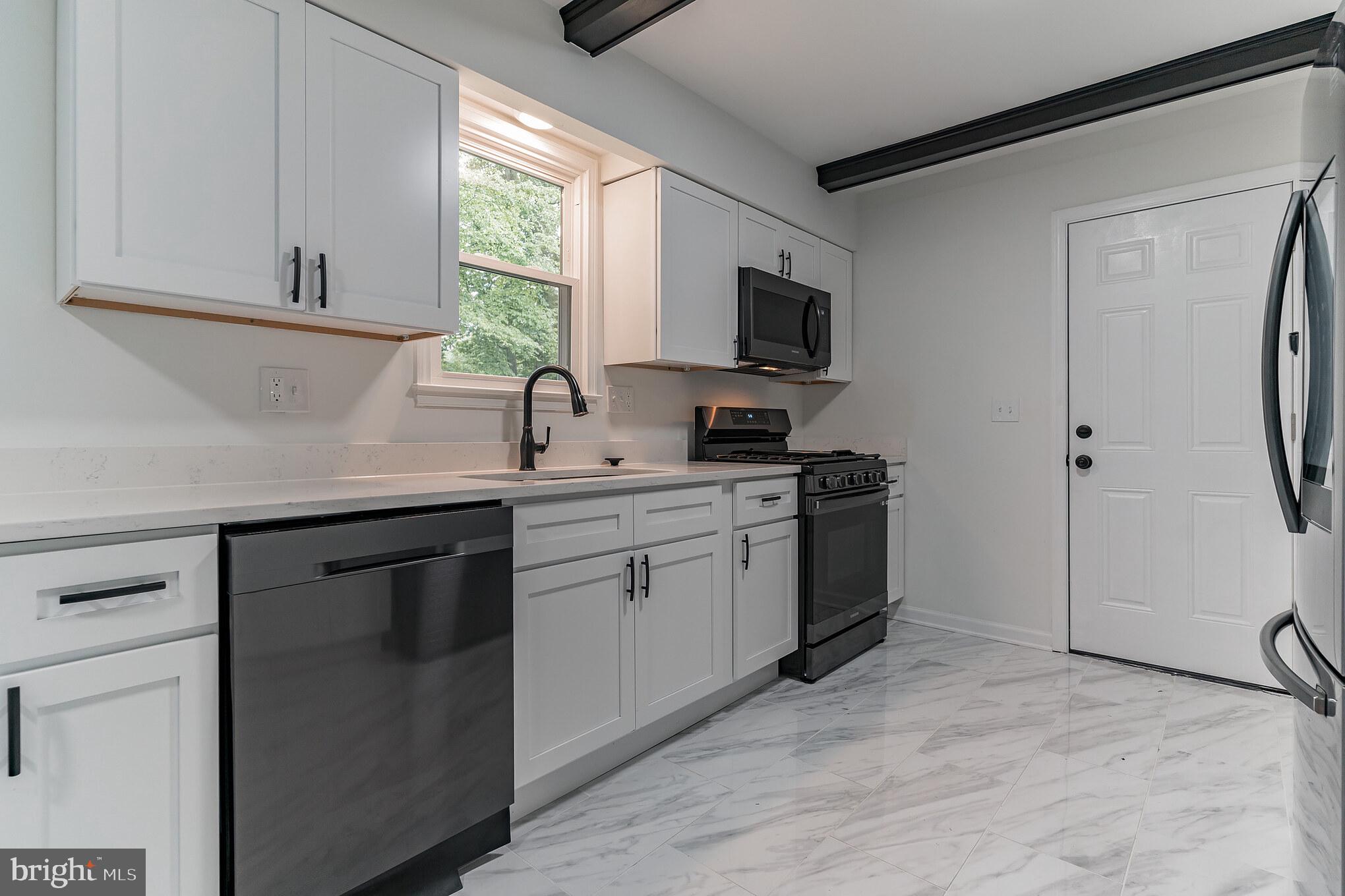 MARLTON - Residential